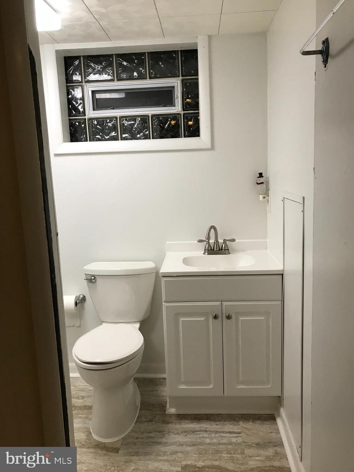 ROSEDALE - Residential Lease