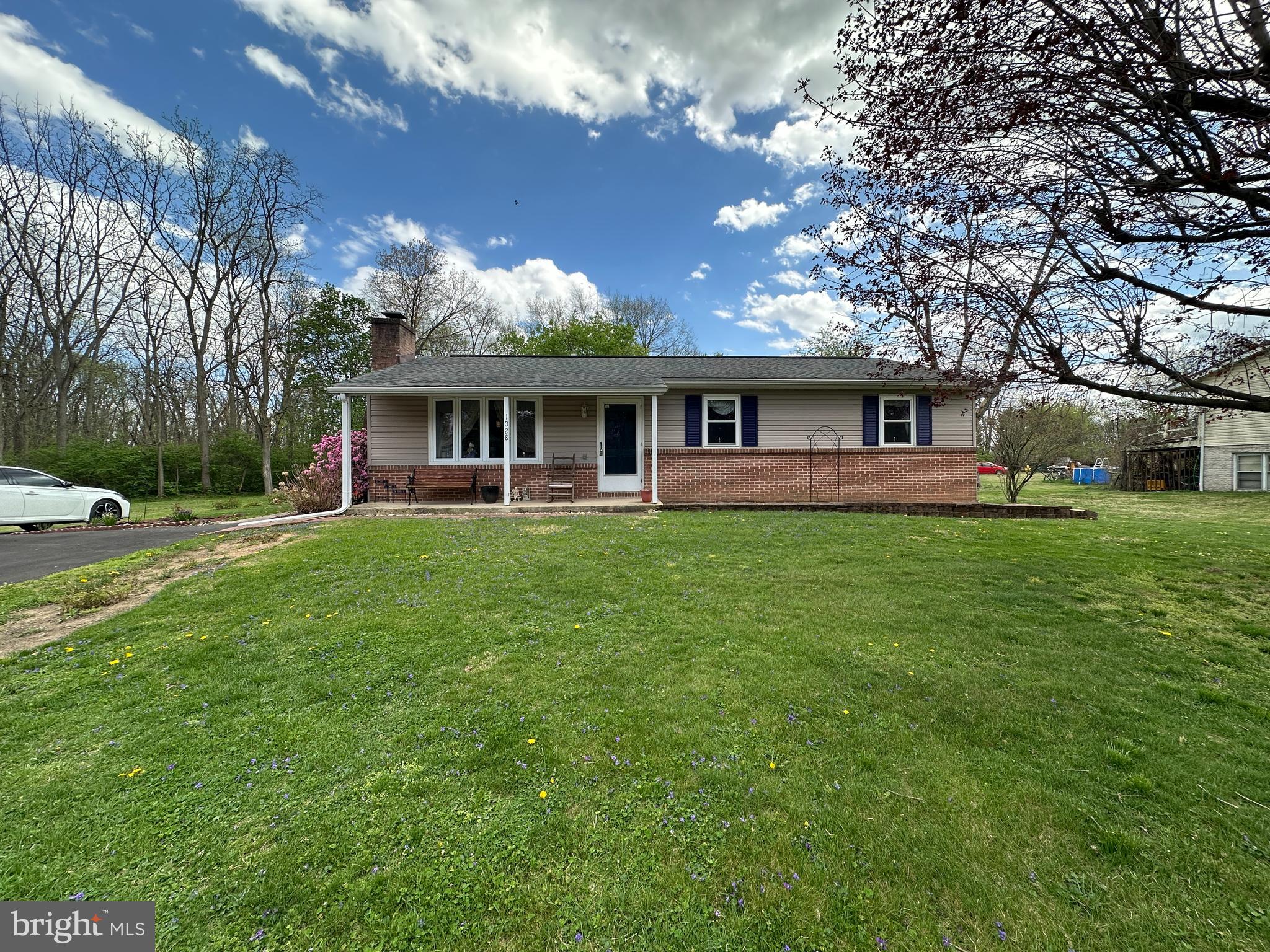 1028 WOODLAND PARKWAY