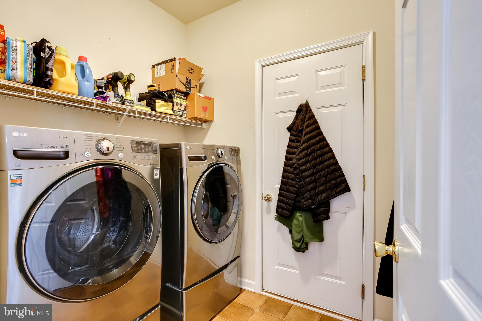 ROCKY POINTE - Residential