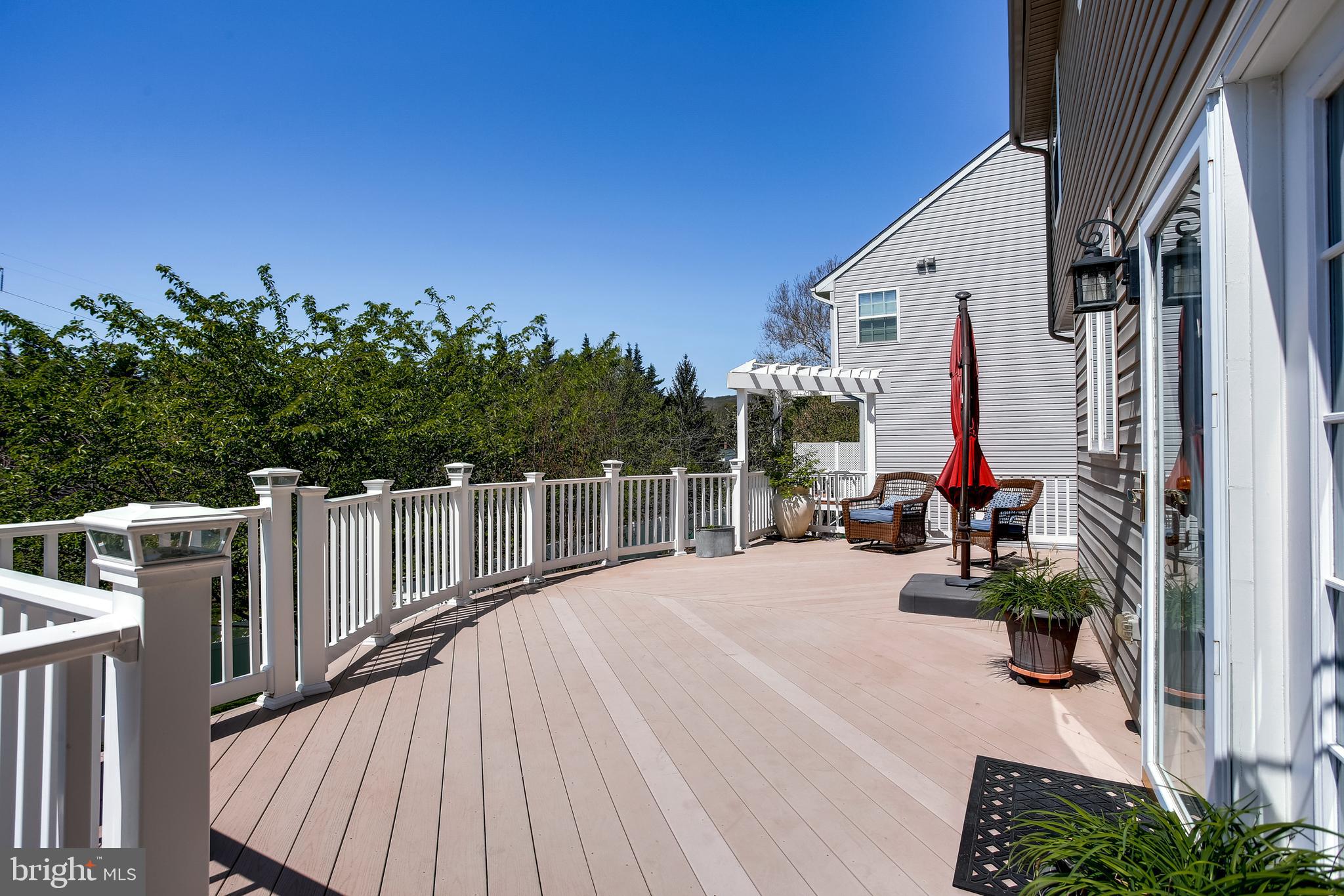 ROCKY POINTE - Residential