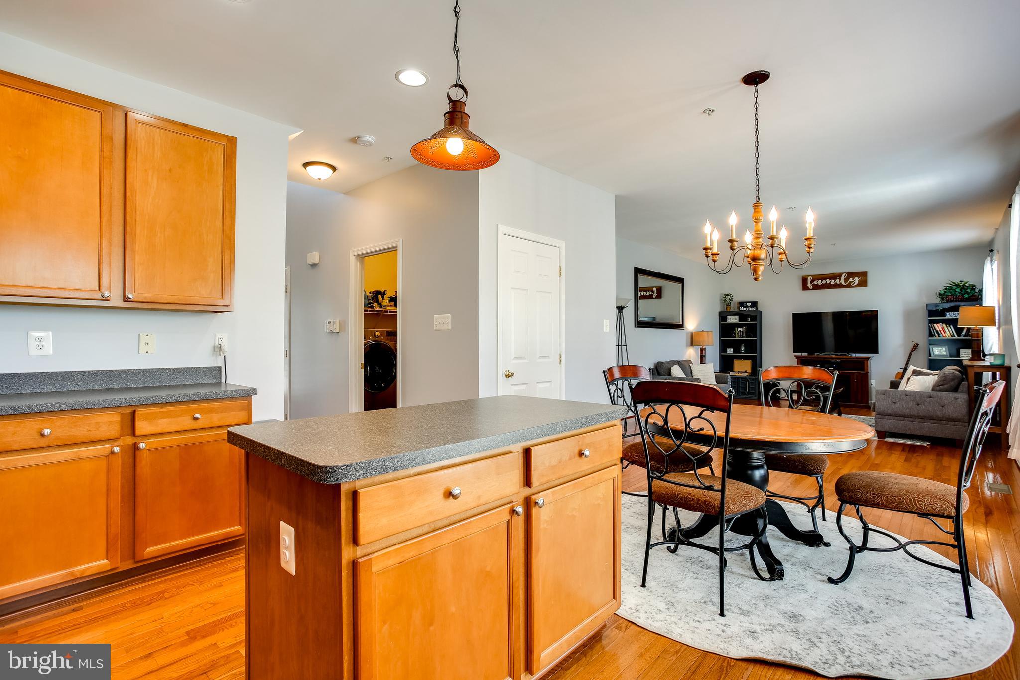 ROCKY POINTE - Residential