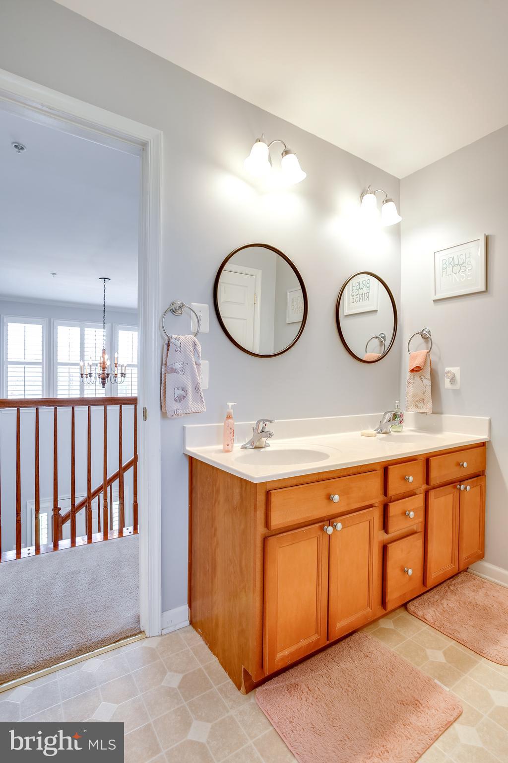 ROCKY POINTE - Residential