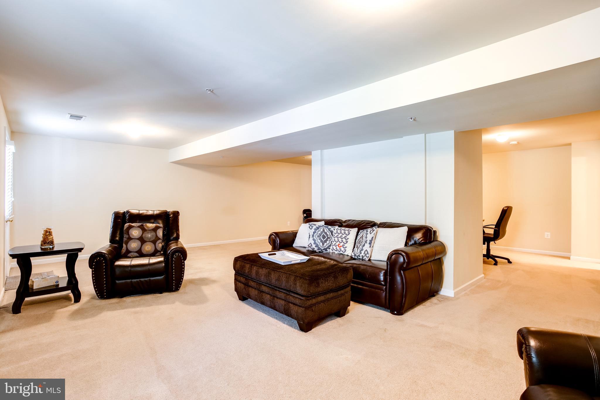 ROCKY POINTE - Residential