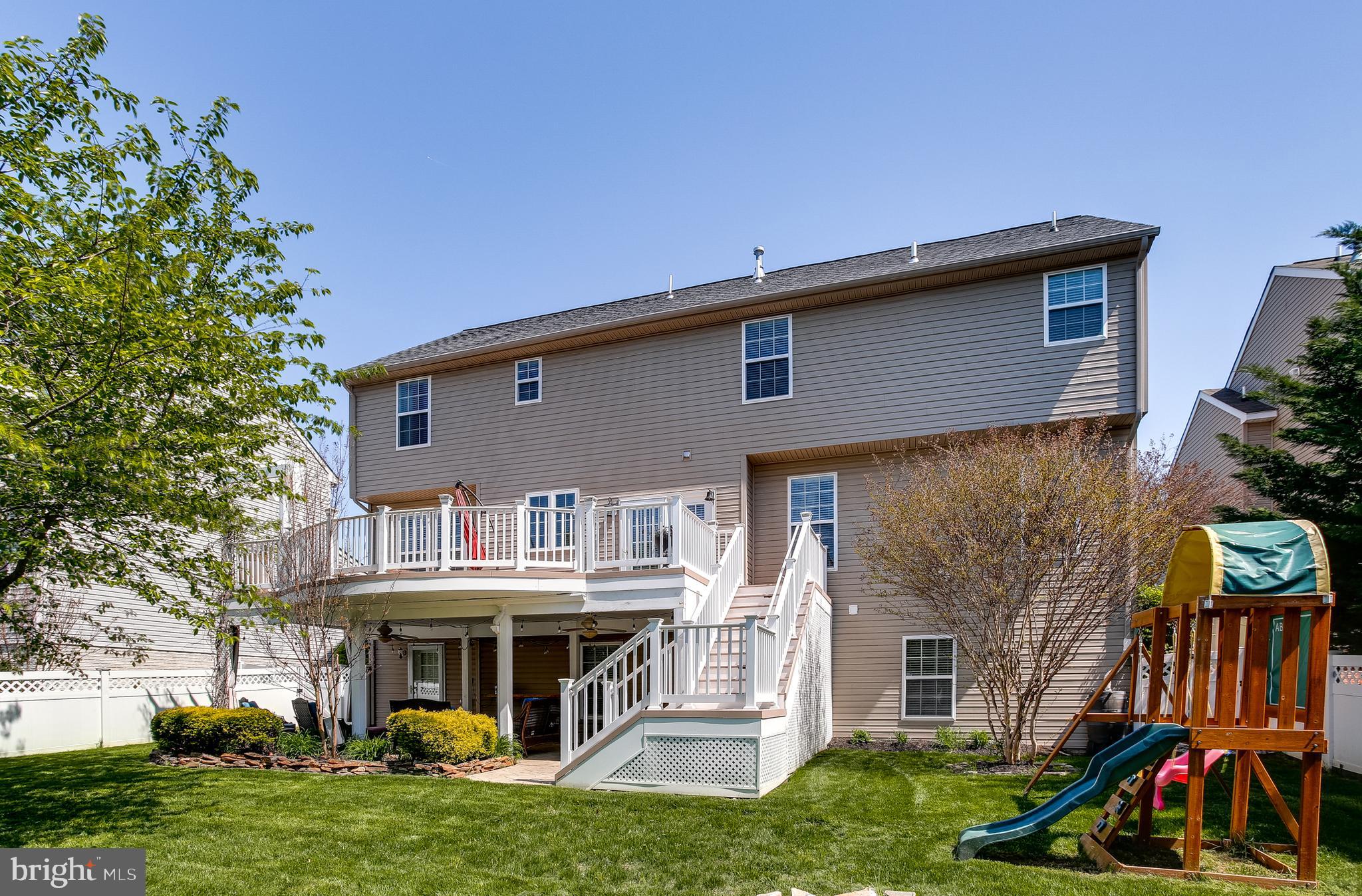 ROCKY POINTE - Residential