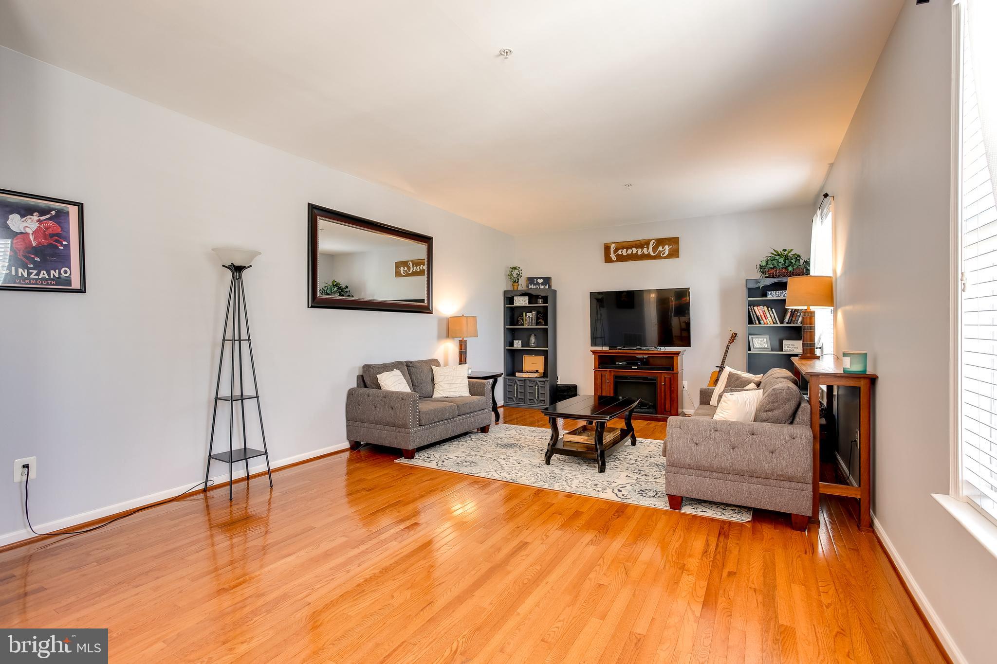 ROCKY POINTE - Residential