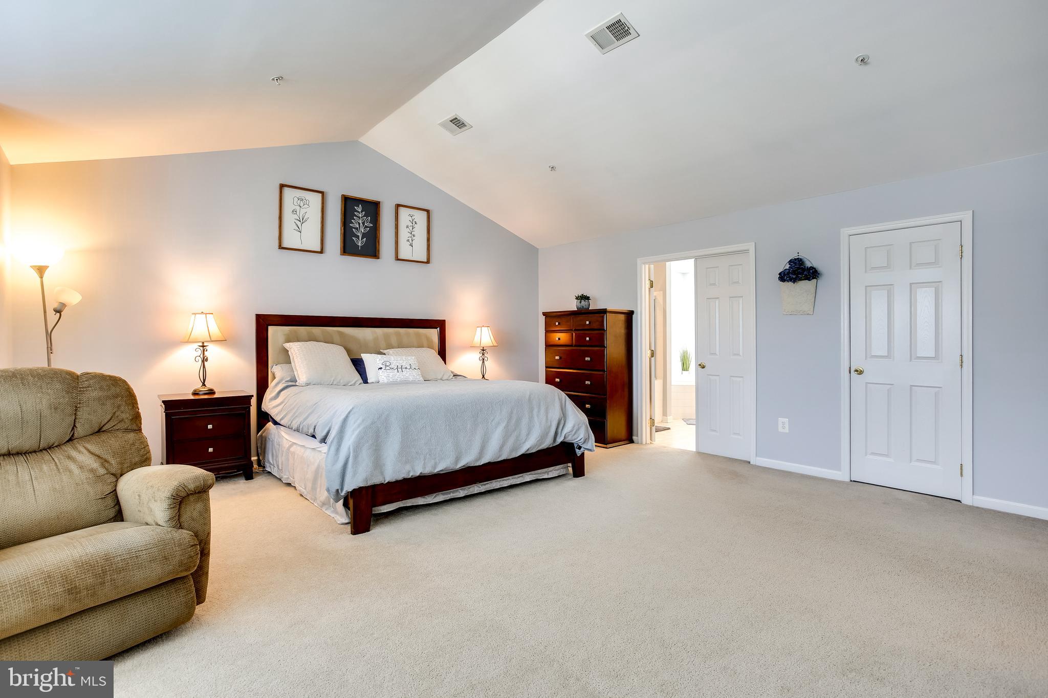 ROCKY POINTE - Residential