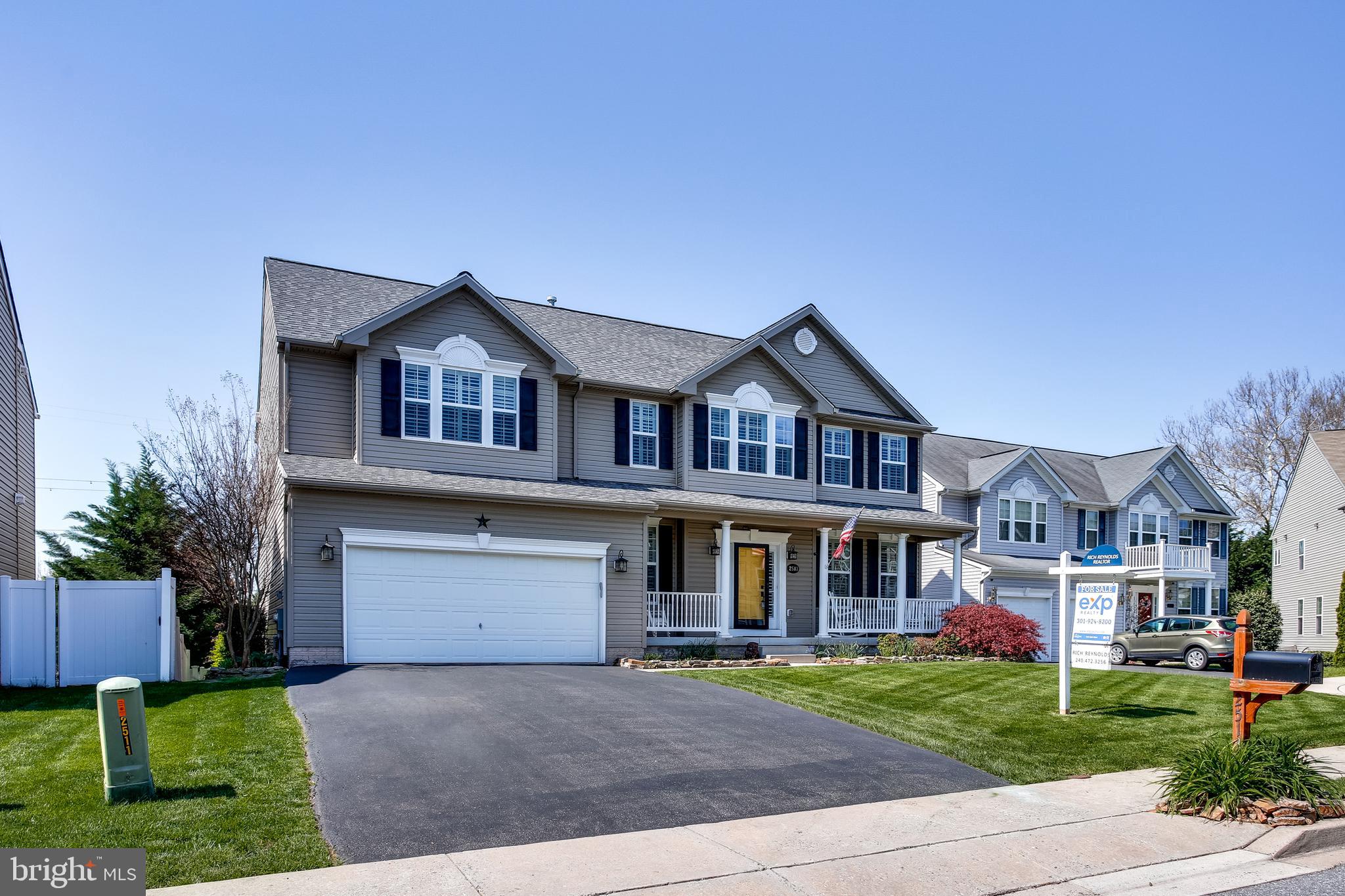 ROCKY POINTE - Residential