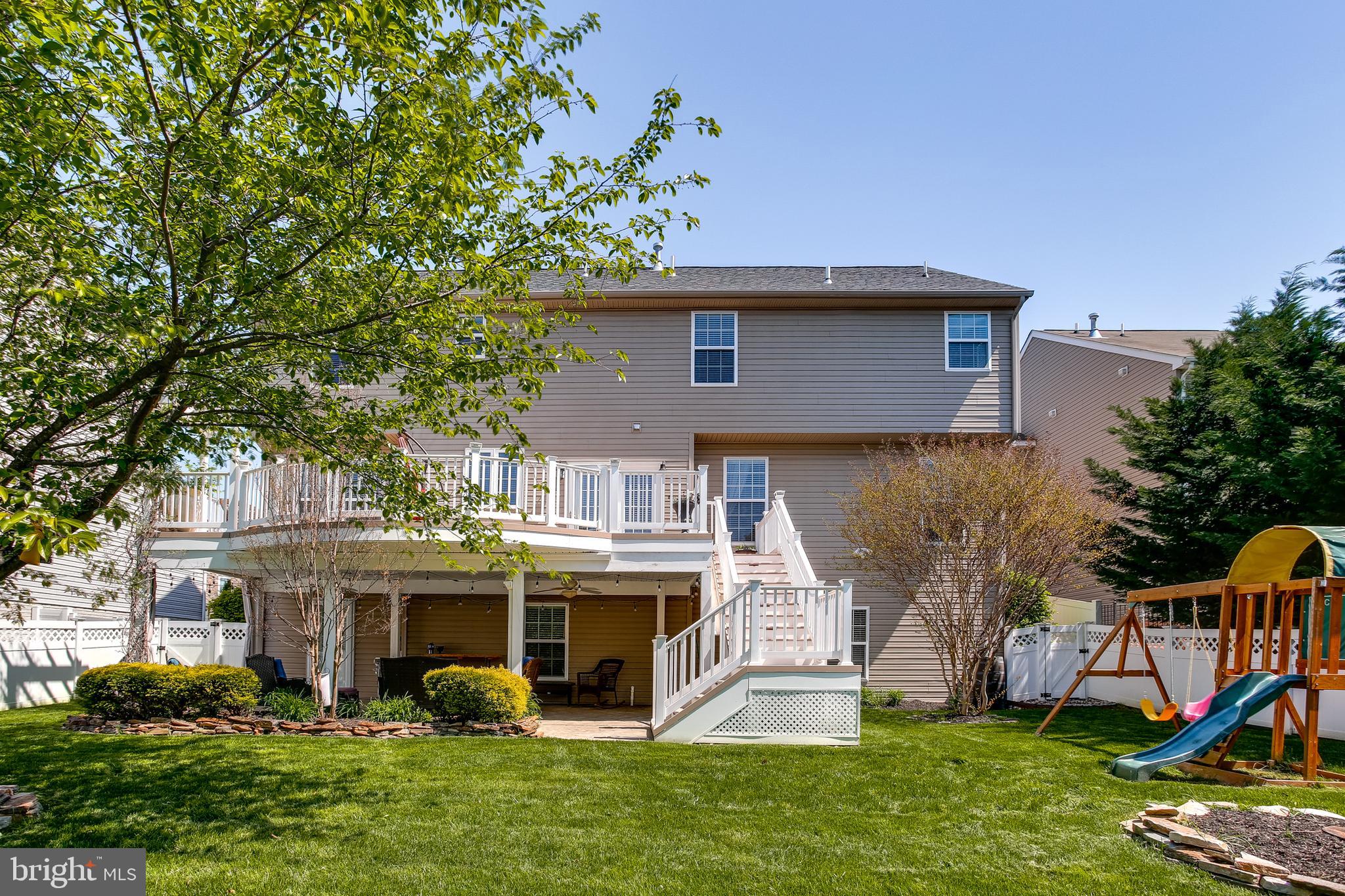 ROCKY POINTE - Residential