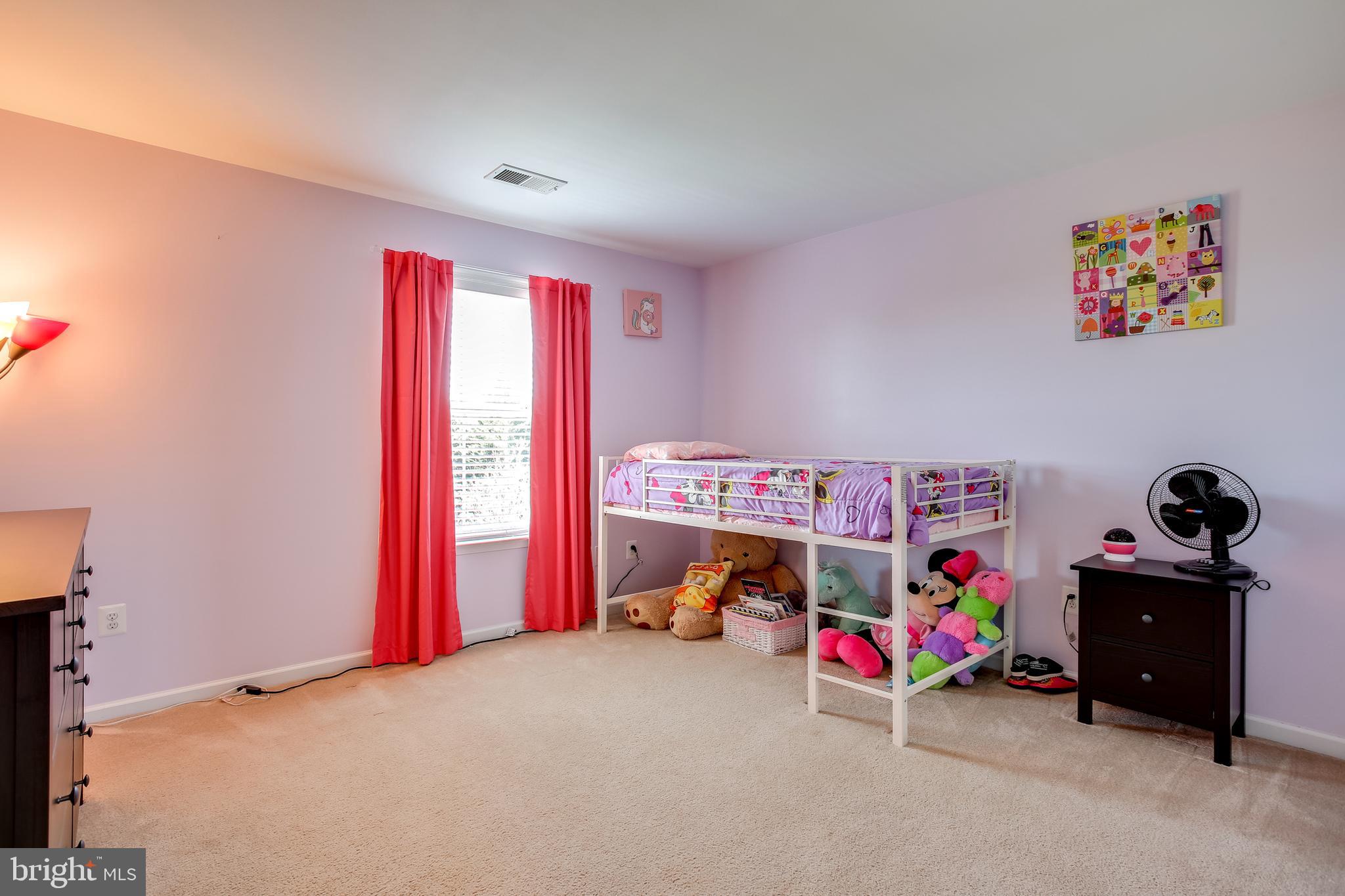 ROCKY POINTE - Residential