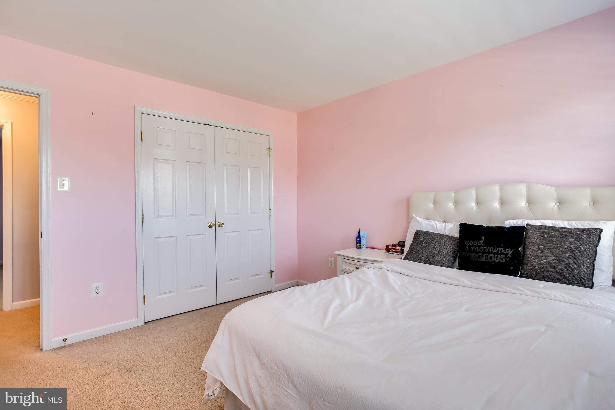 ROCKY POINTE - Residential