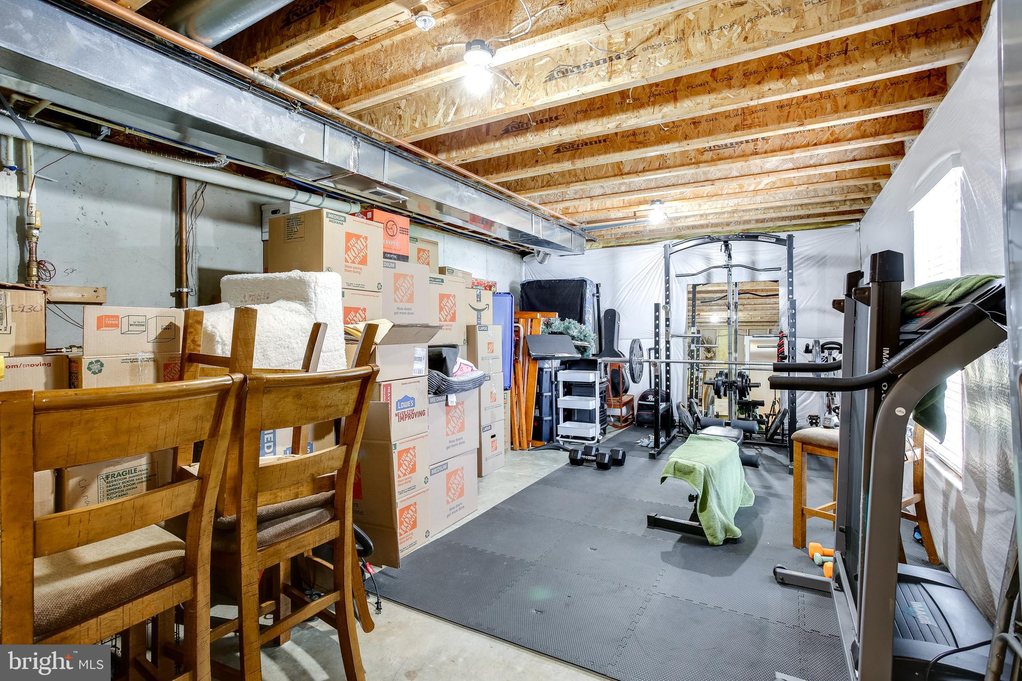 ROCKY POINTE - Residential