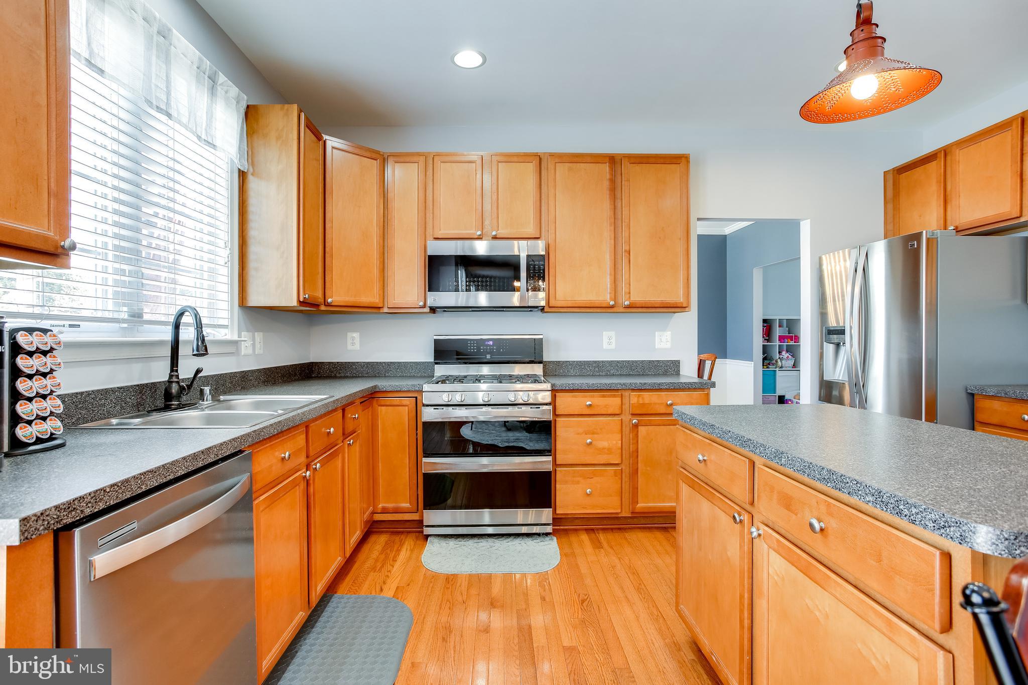 ROCKY POINTE - Residential