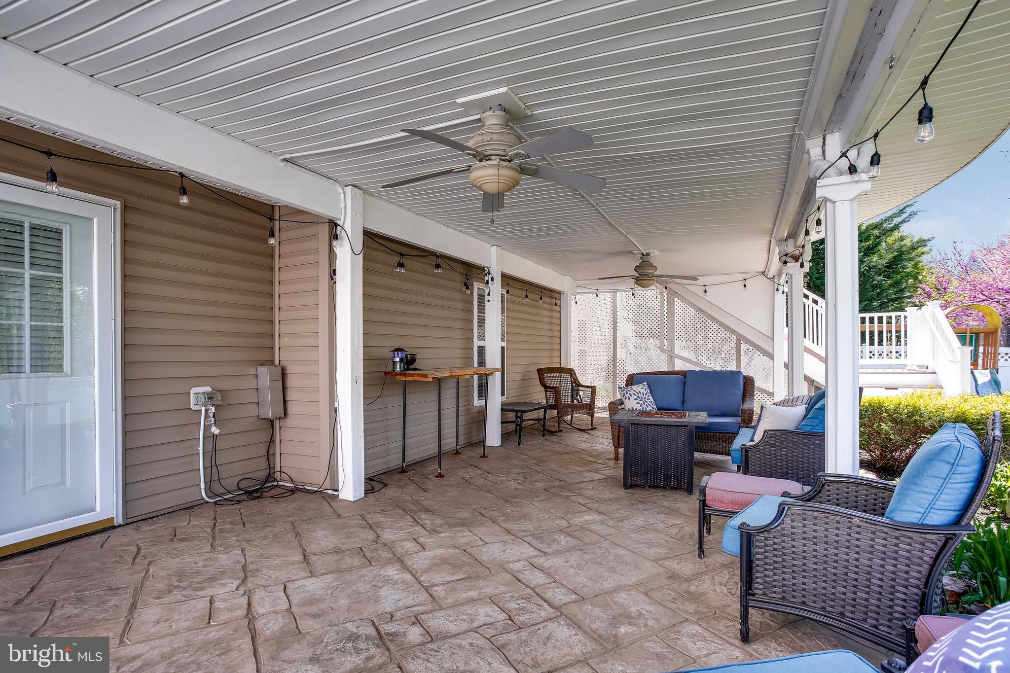 ROCKY POINTE - Residential