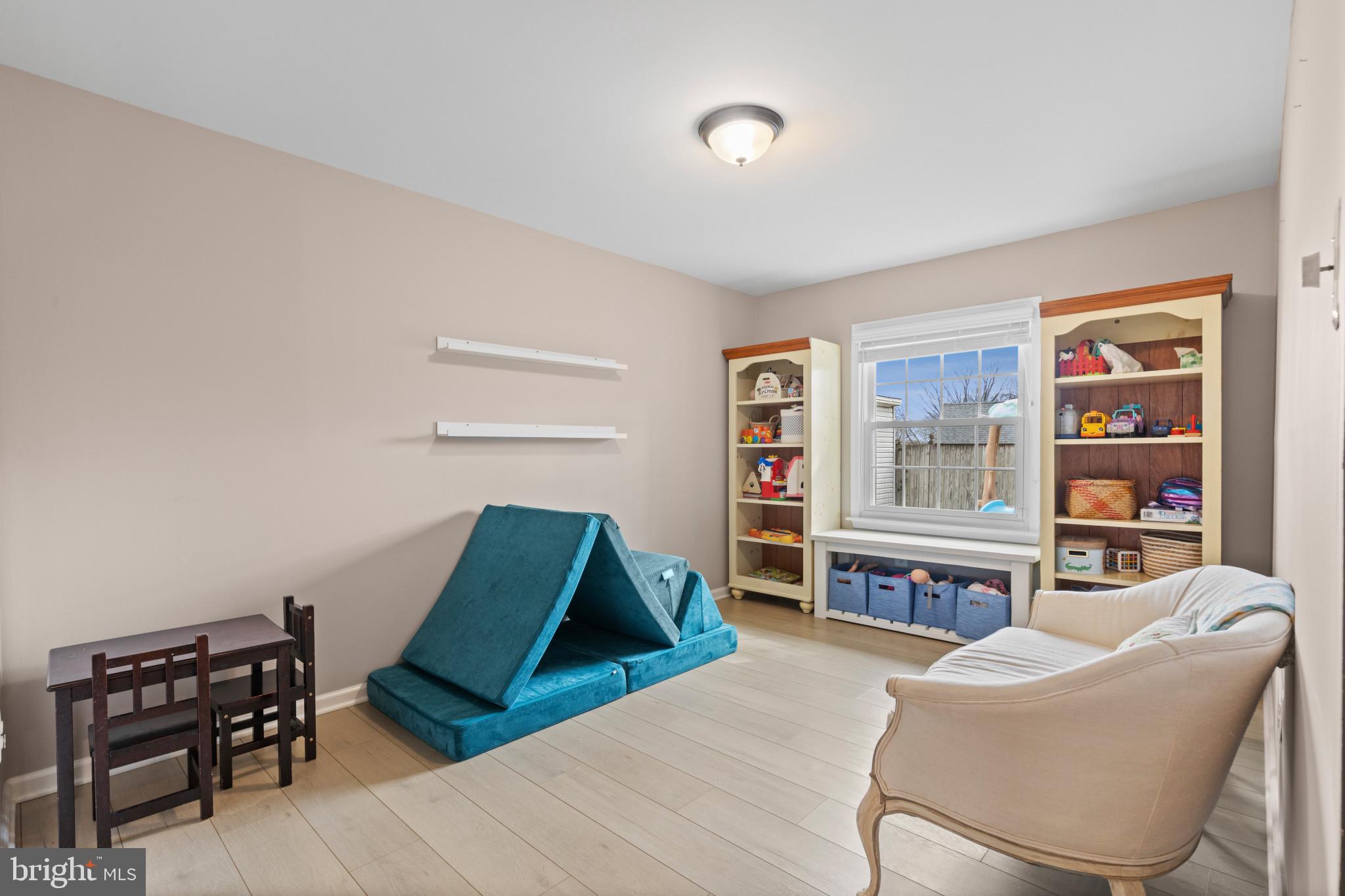 THE PROVINCES - Residential