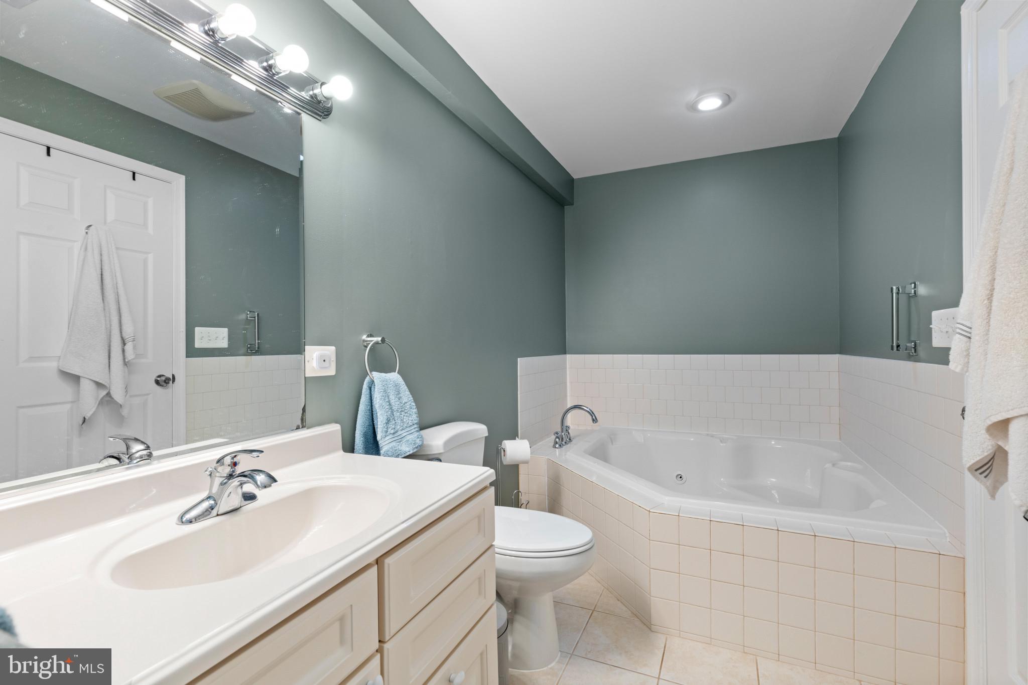 THE PROVINCES - Residential