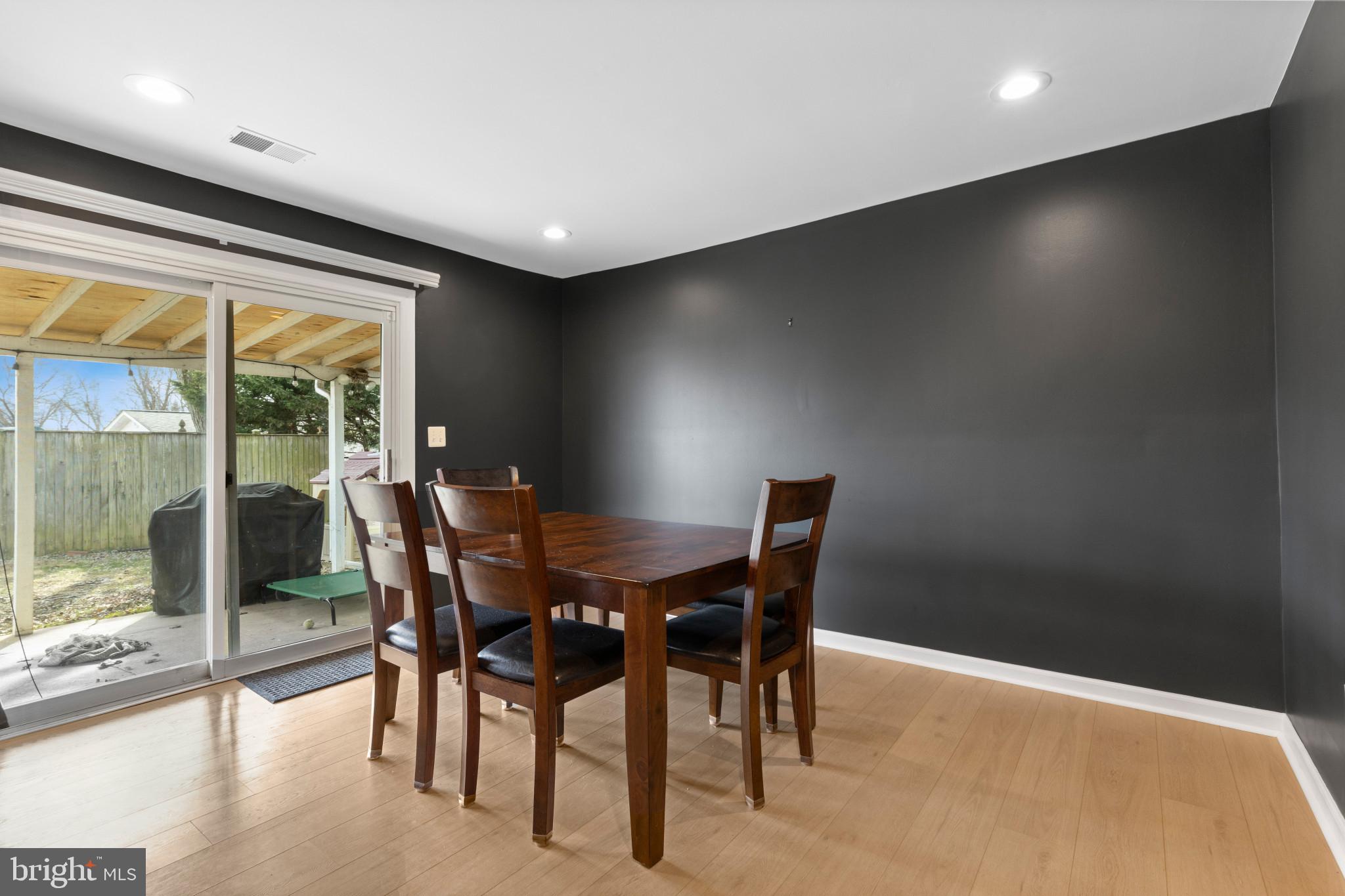 THE PROVINCES - Residential