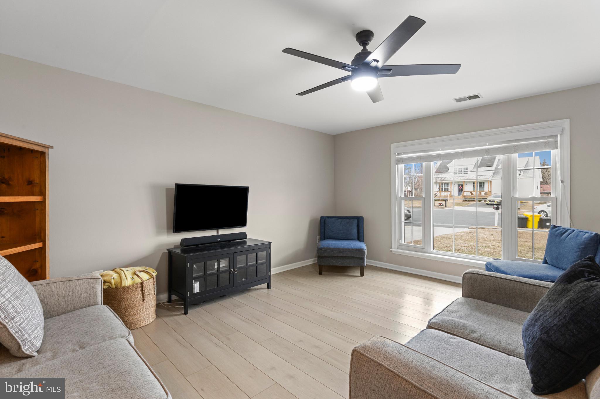 THE PROVINCES - Residential