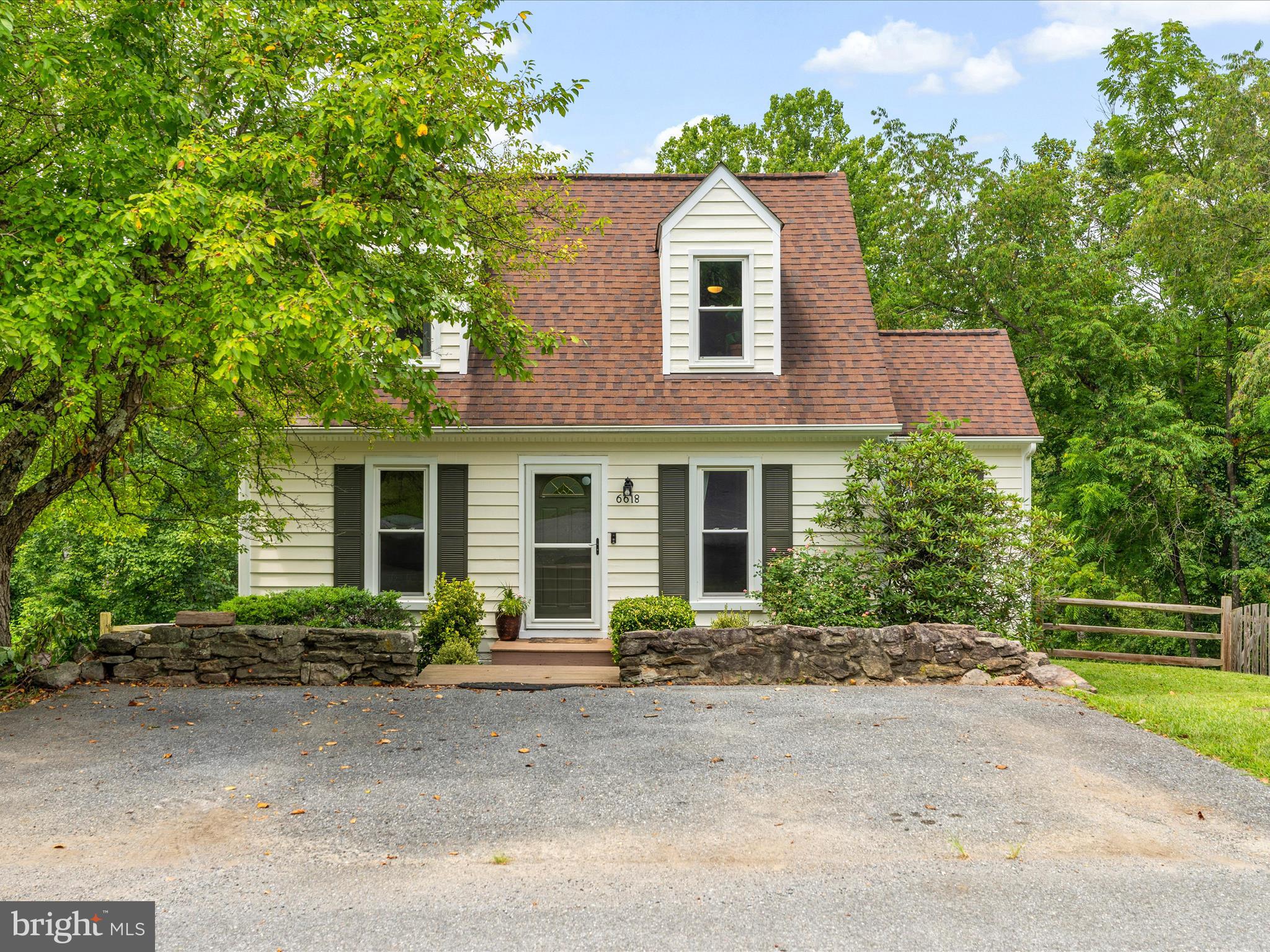 6618 HEMLOCK POINT ROAD
