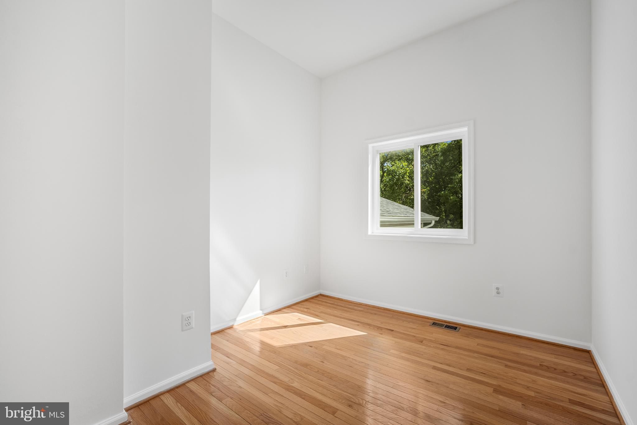 CHANTILLY FARM - Residential