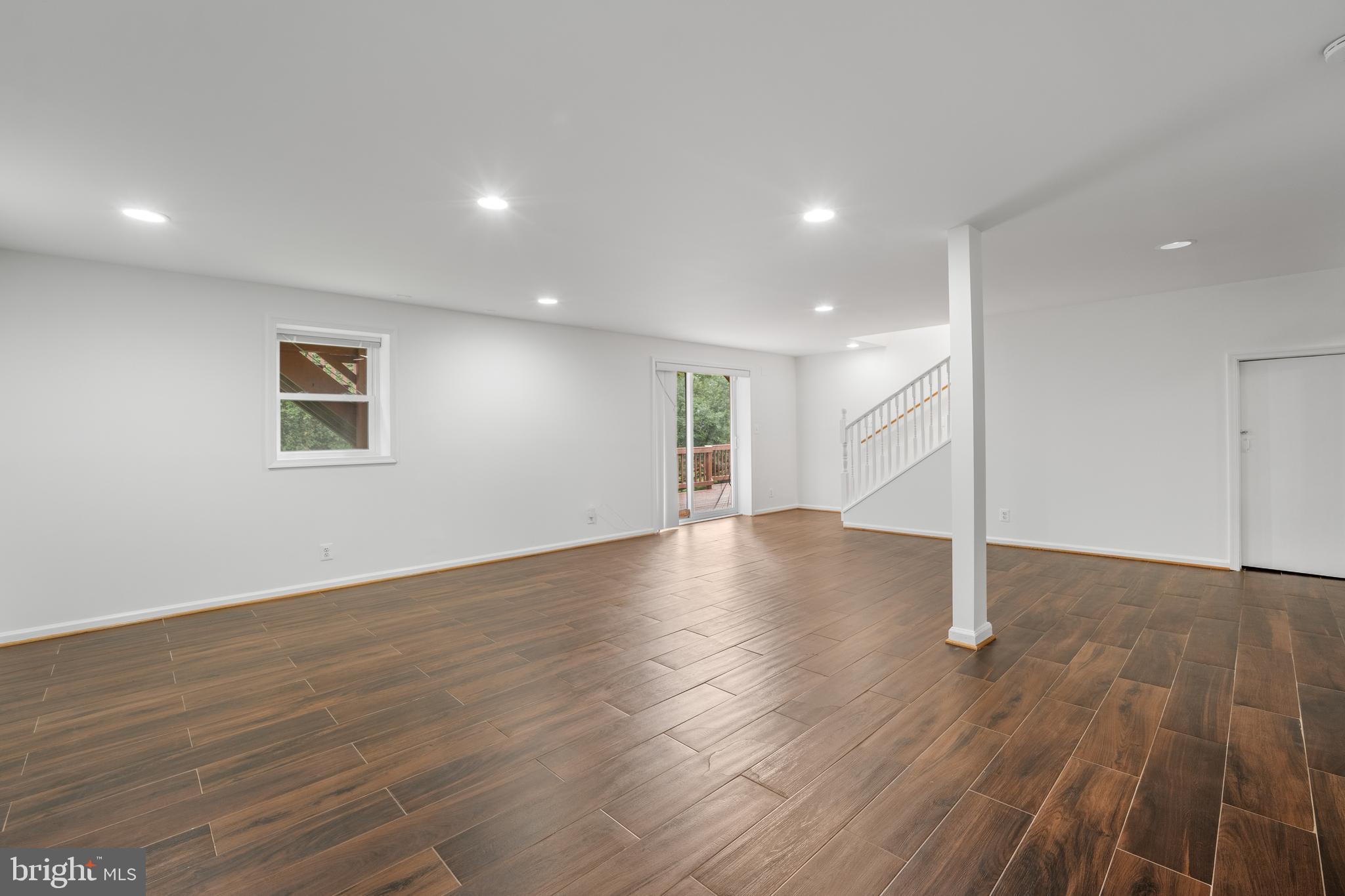 CHANTILLY FARM - Residential