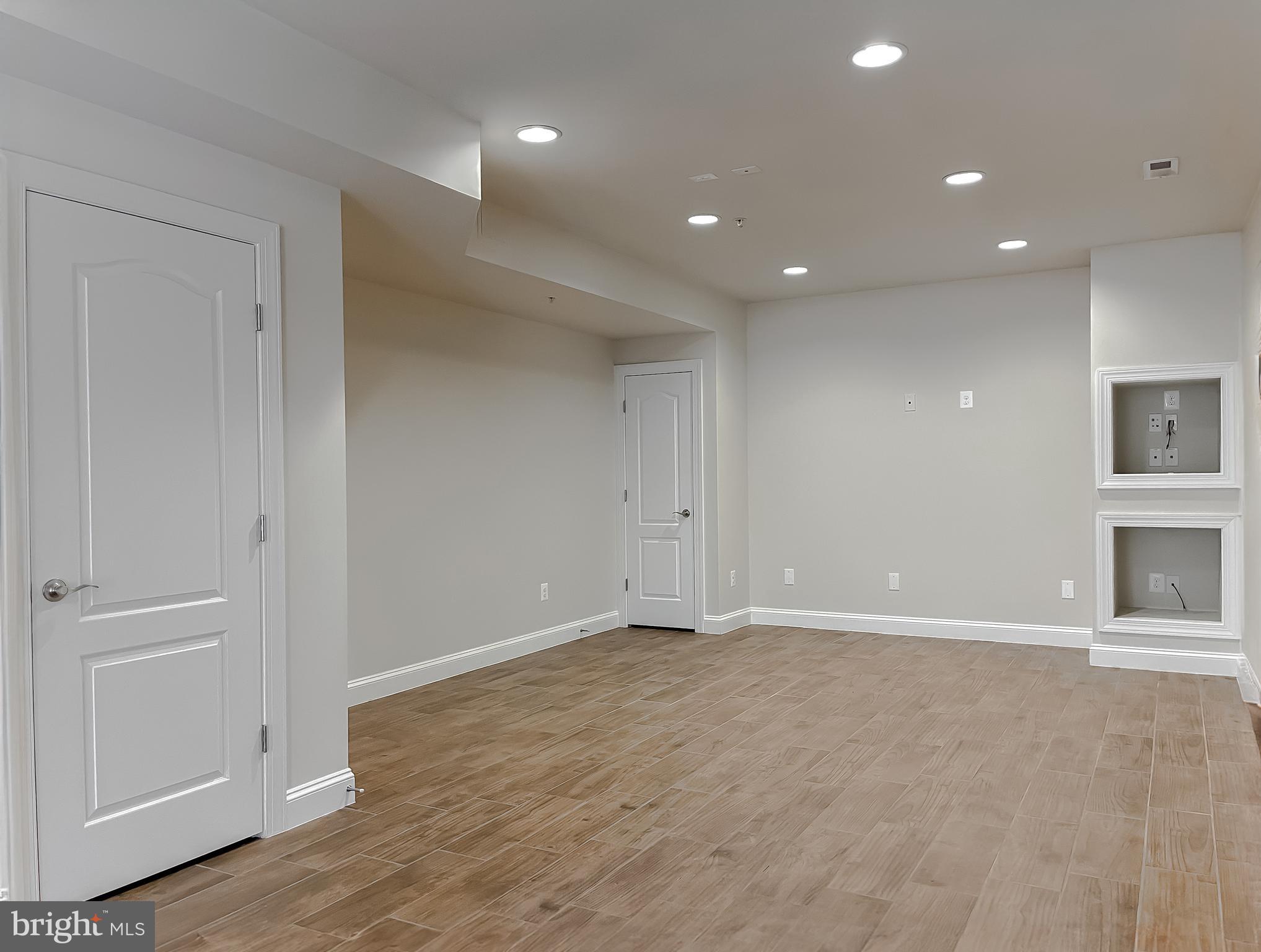 BROAD CREEK - Residential