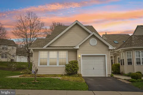 5 Fallview Court, Hamilton, NJ 08690 - MLS#: NJME2056370