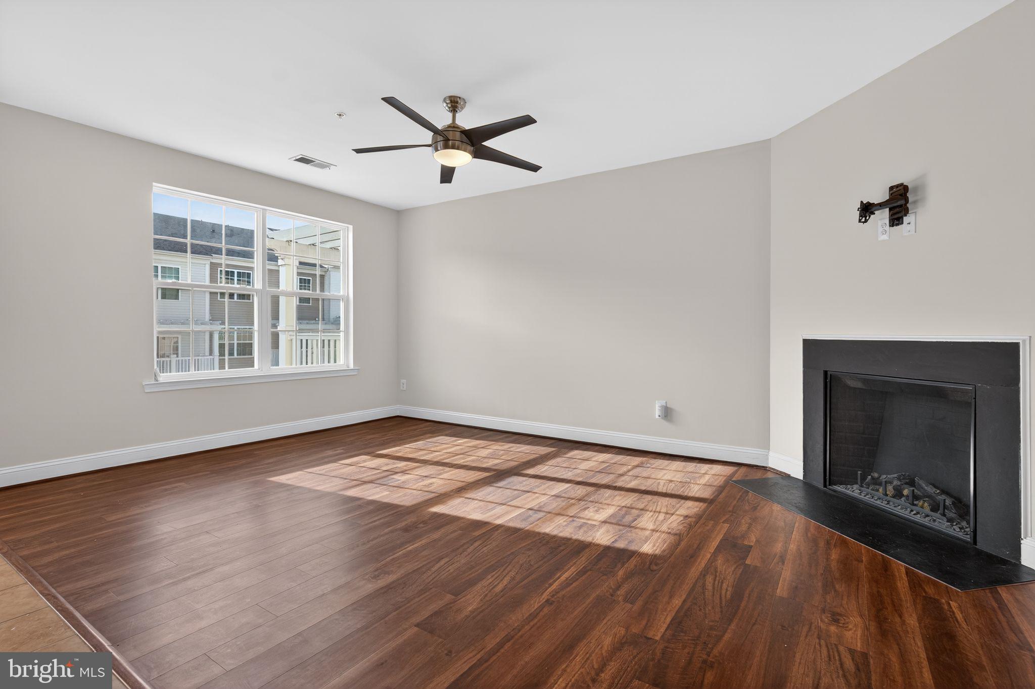 ARORA HILLS - Residential