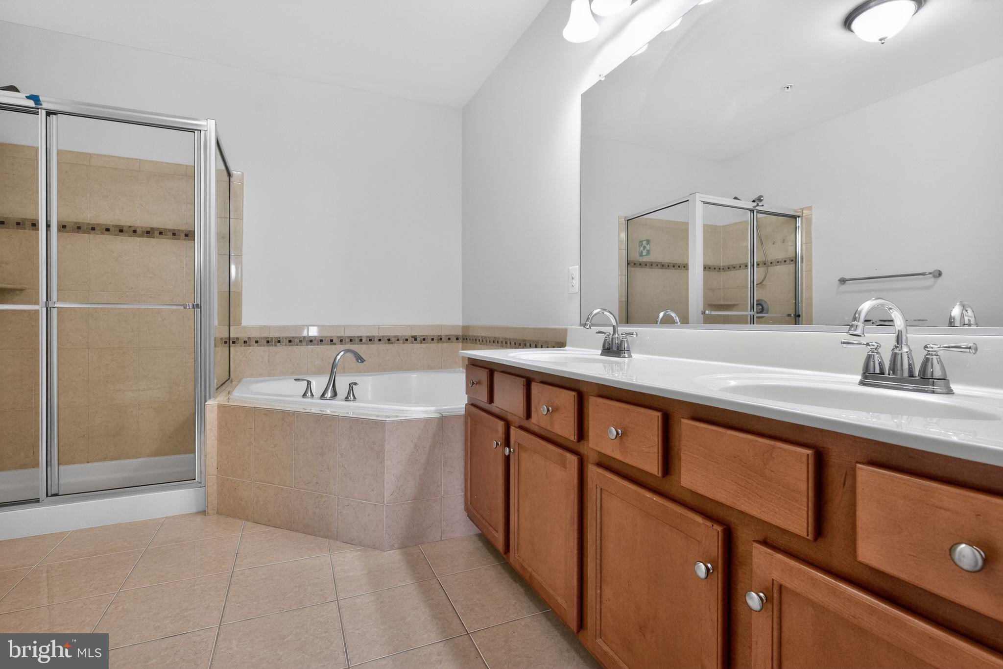 ARORA HILLS - Residential