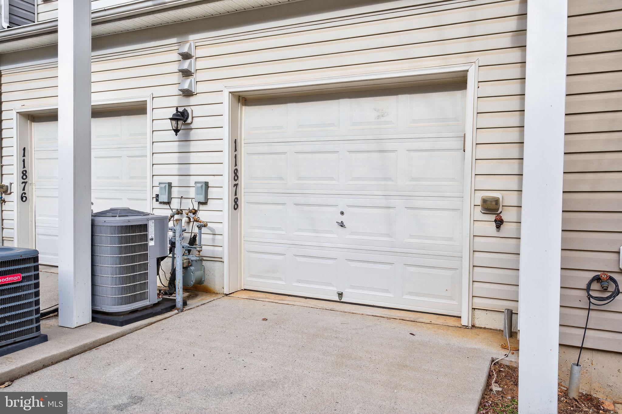 ARORA HILLS - Residential