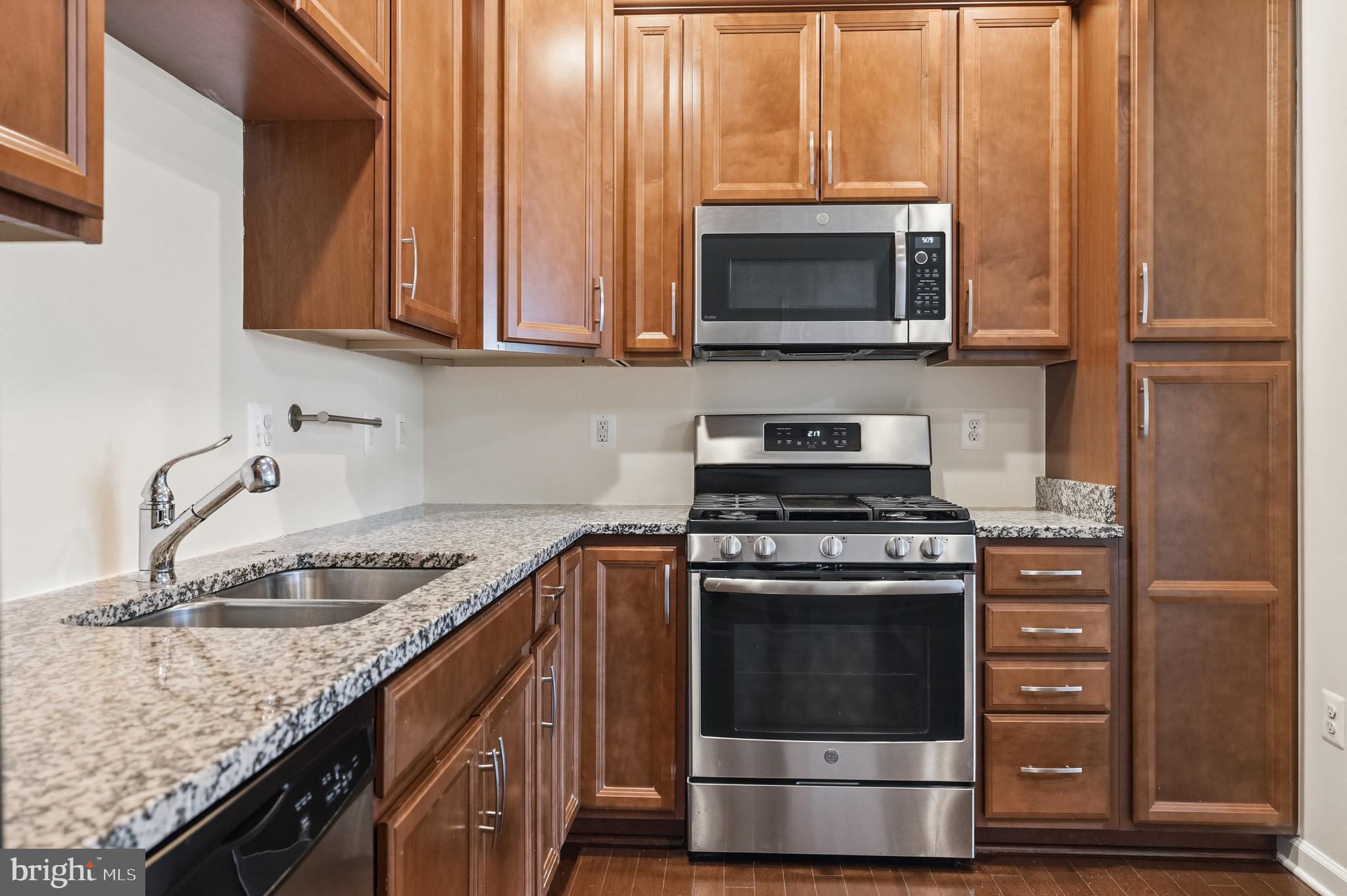 BUCKINGHAM AT LOUDOUN VALLEY - Residential