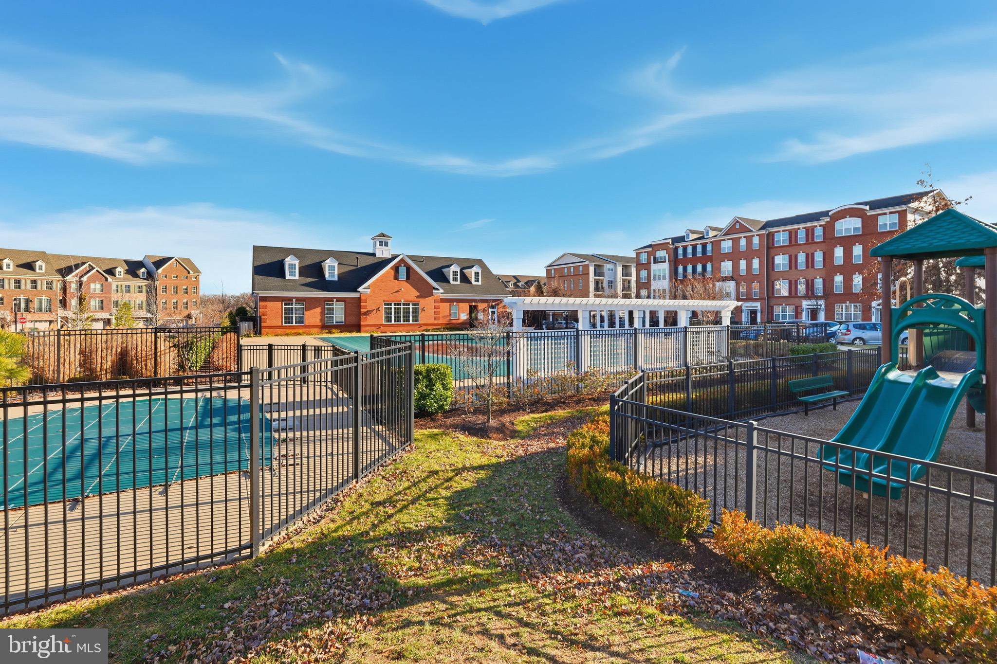 BUCKINGHAM AT LOUDOUN VALLEY - Residential