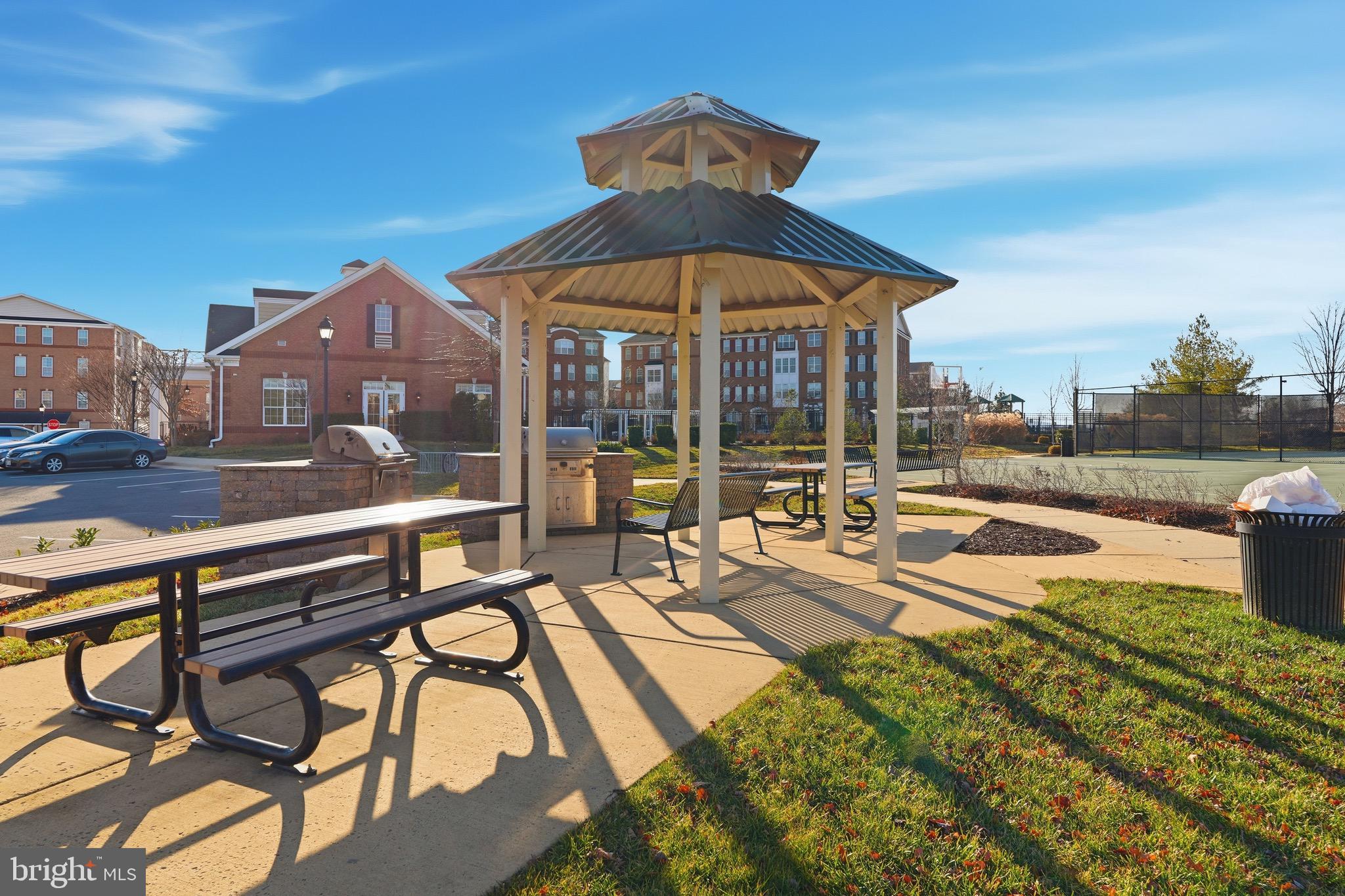 BUCKINGHAM AT LOUDOUN VALLEY - Residential