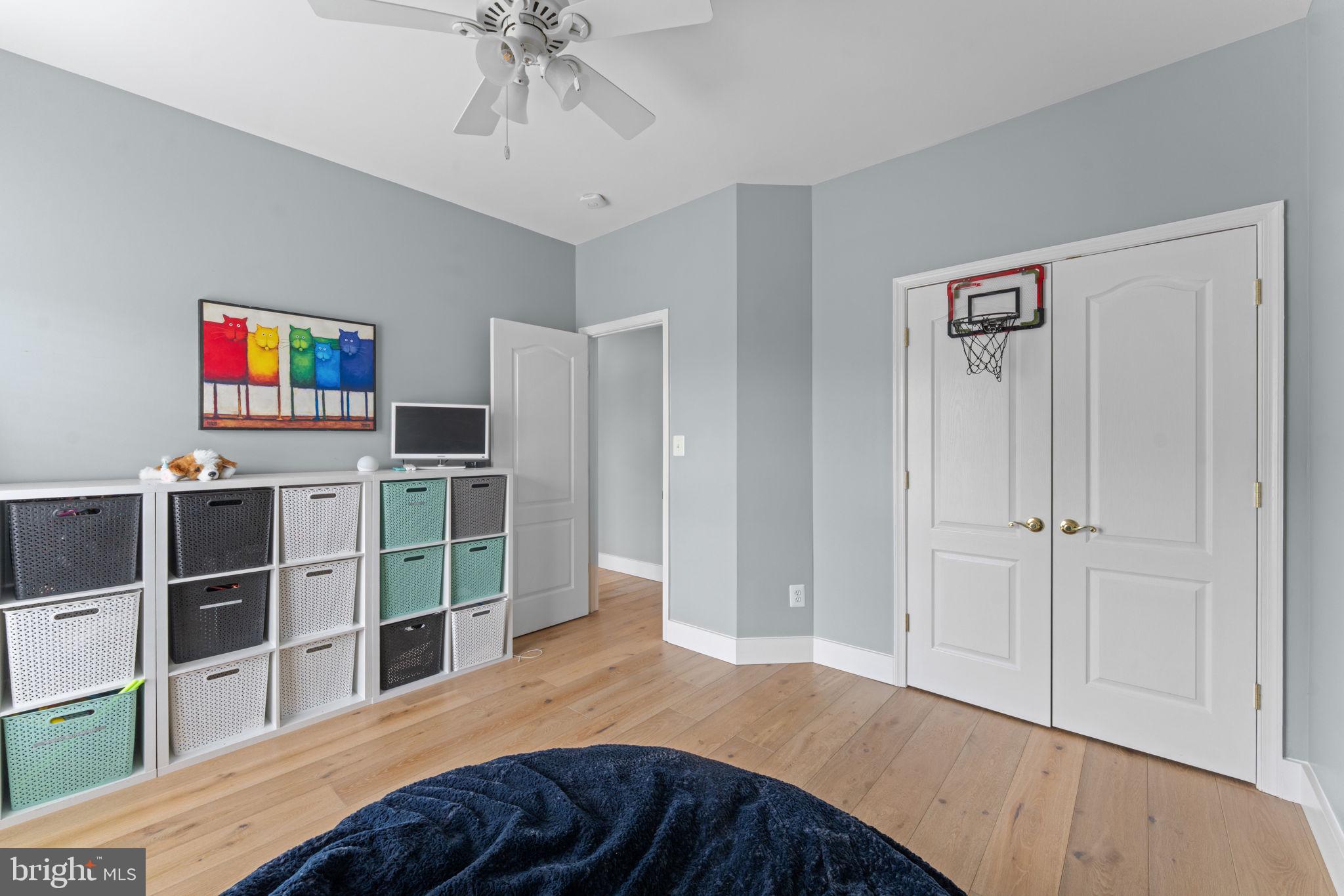 BROADLANDS - Residential