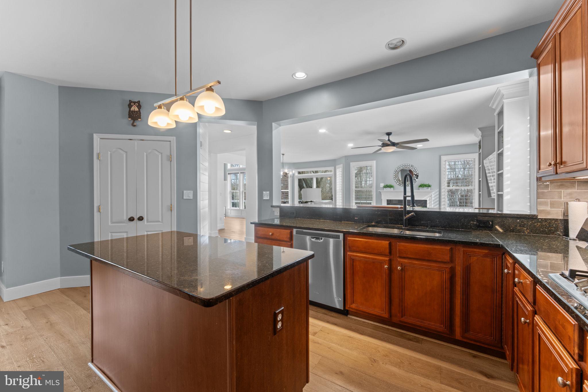 BROADLANDS - Residential