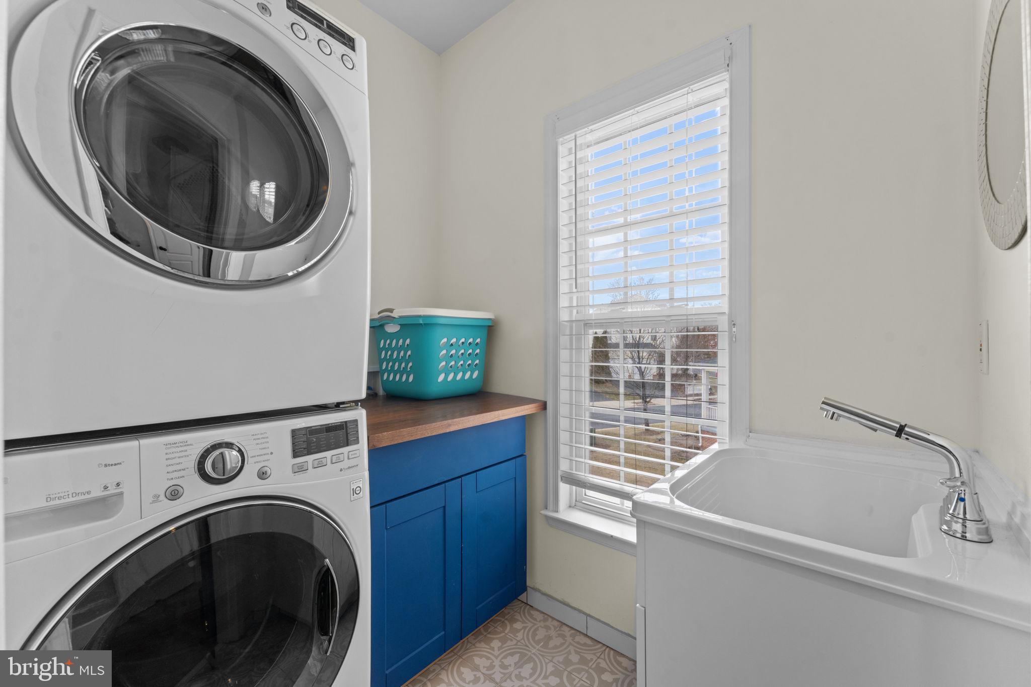 BROADLANDS - Residential