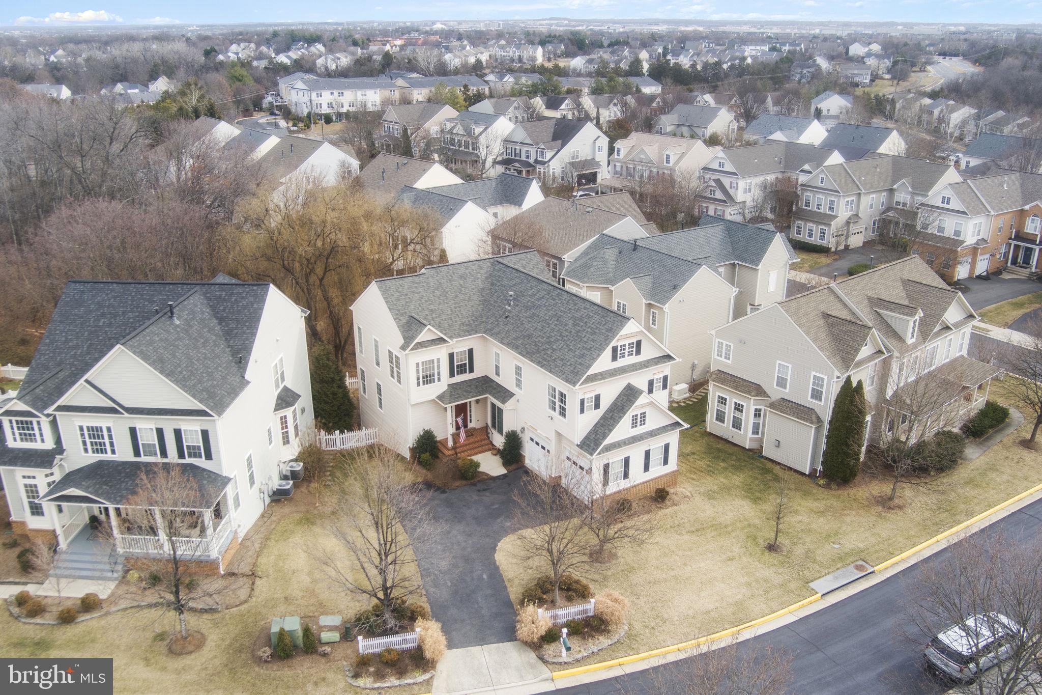 BROADLANDS - Residential