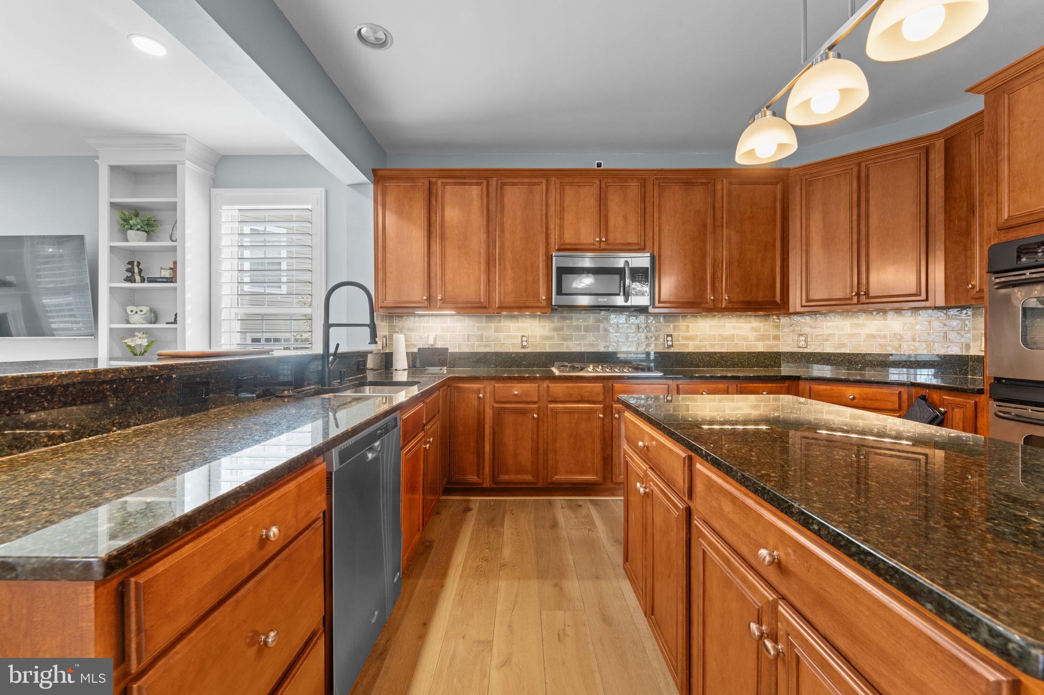 BROADLANDS - Residential