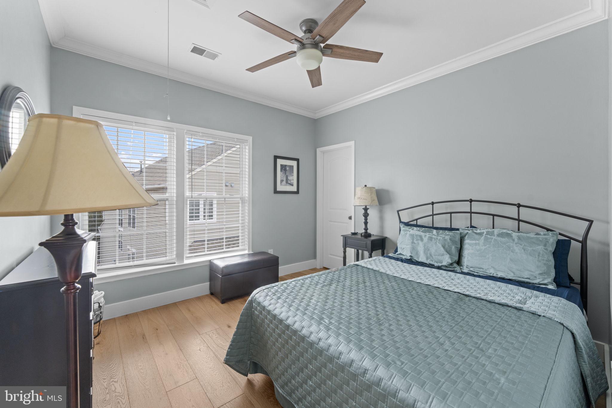 BROADLANDS - Residential