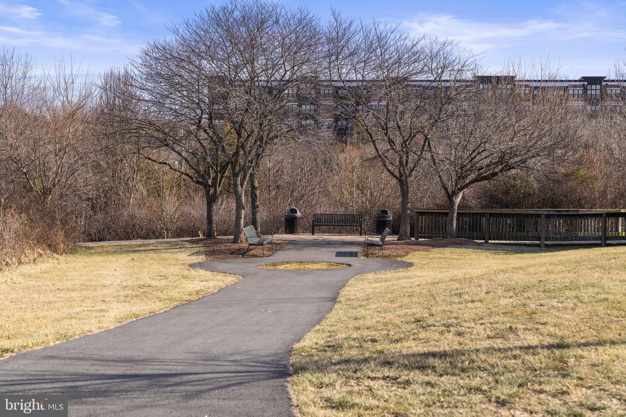 BROADLANDS - Residential