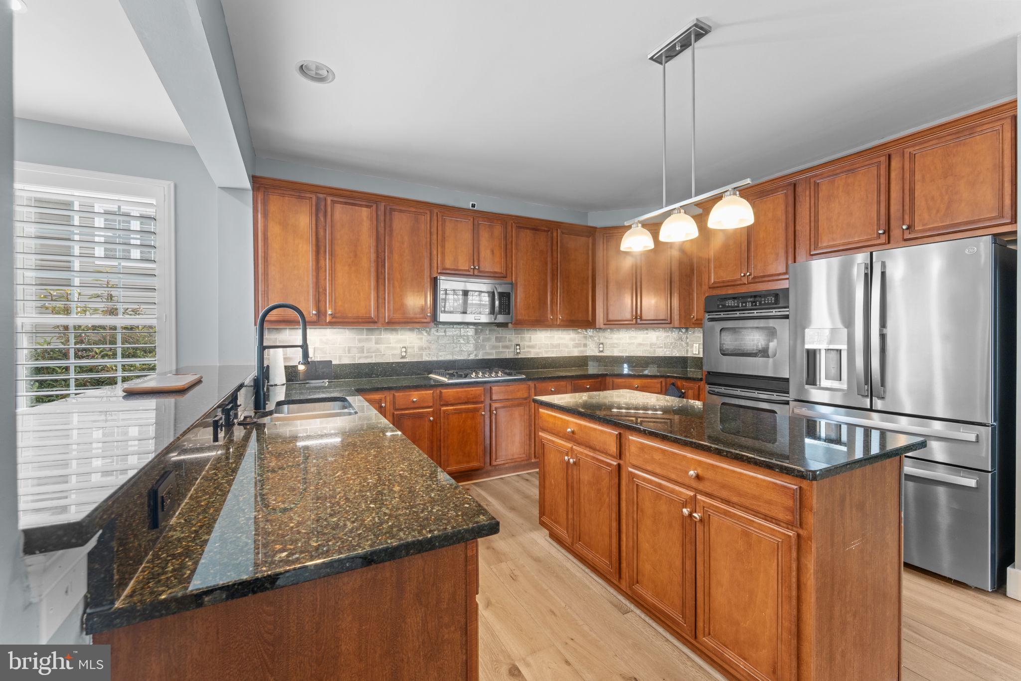 BROADLANDS - Residential