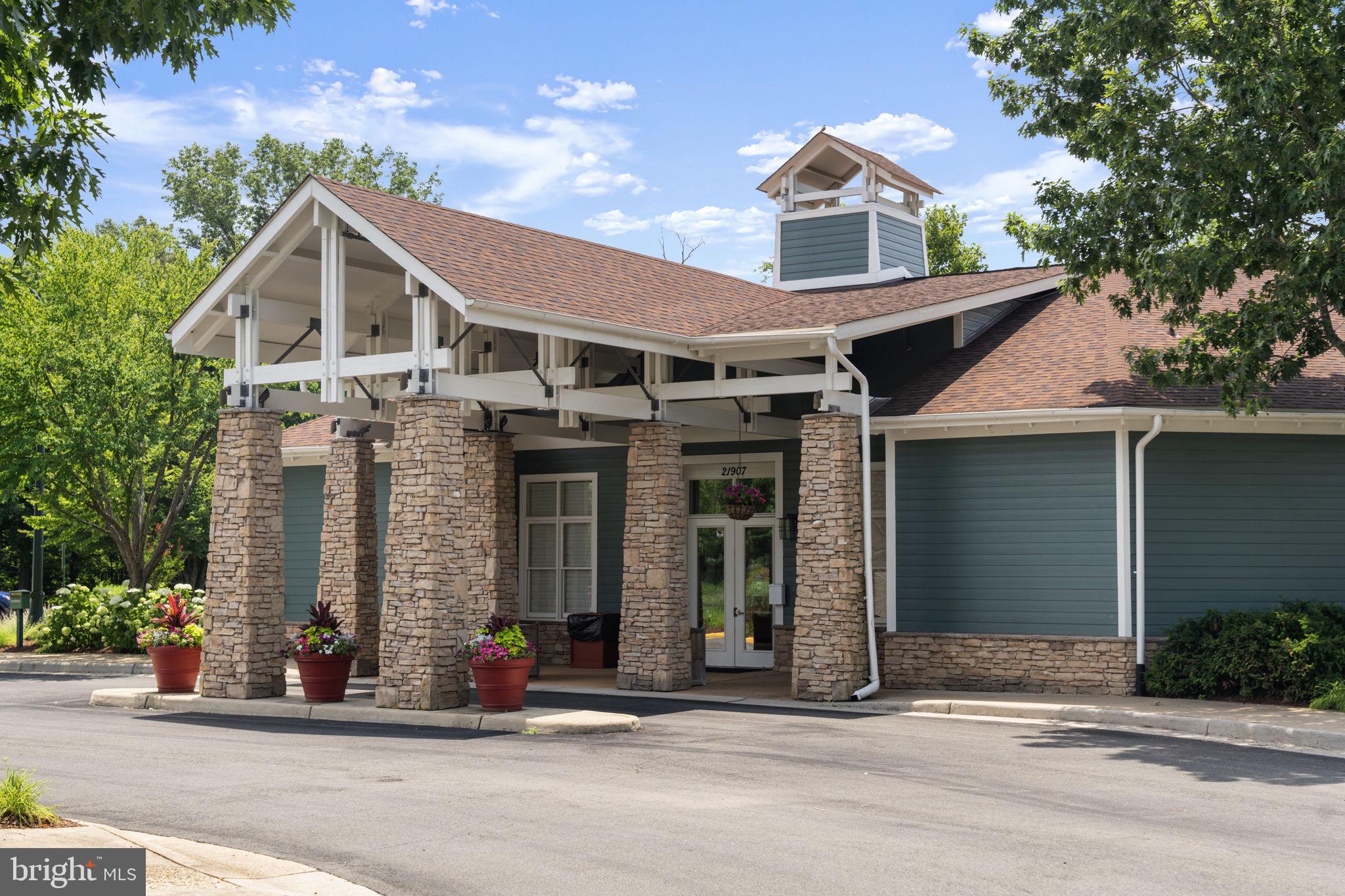 BROADLANDS - Residential