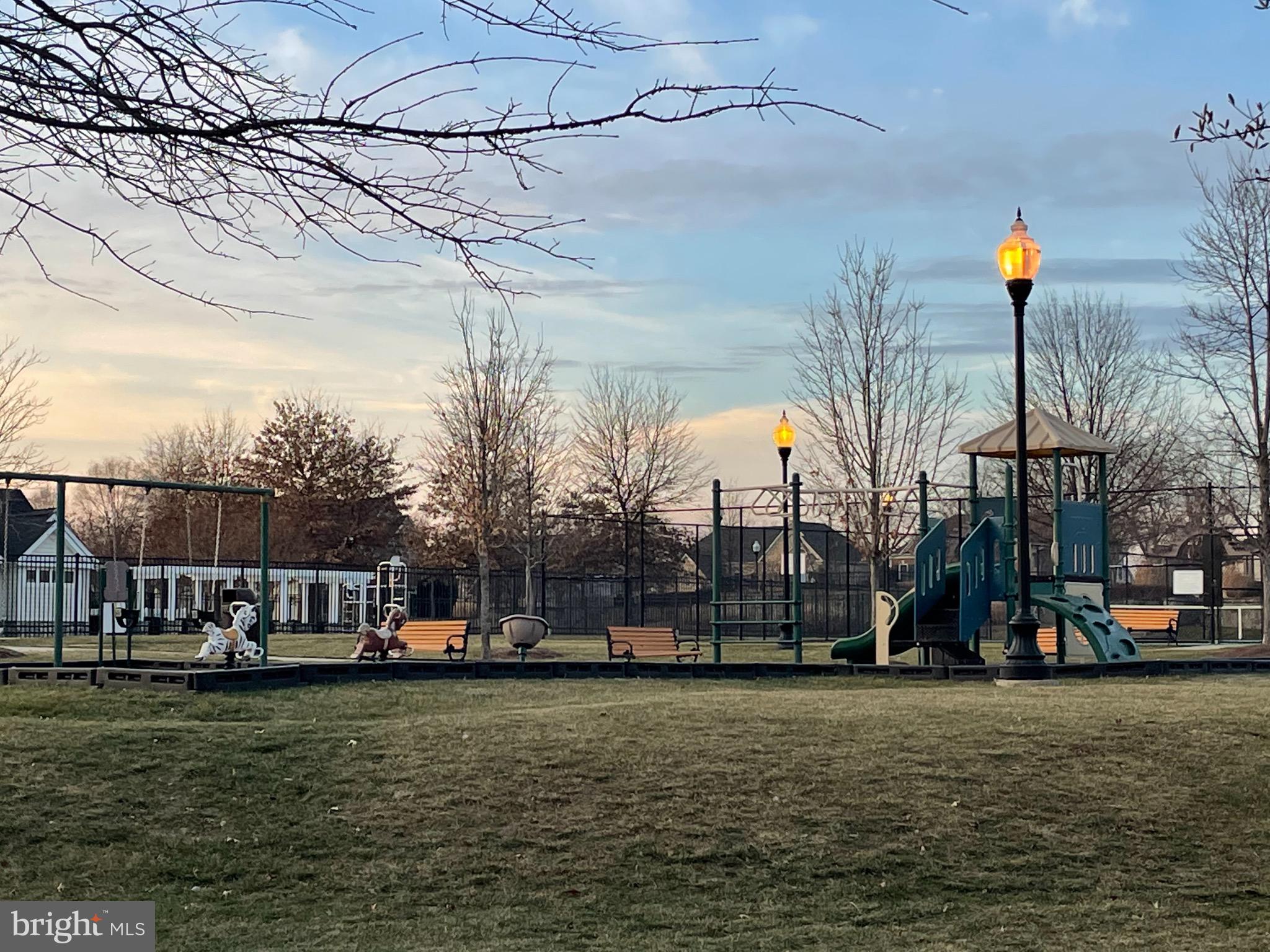 SOUTH RIDING - Residential Lease