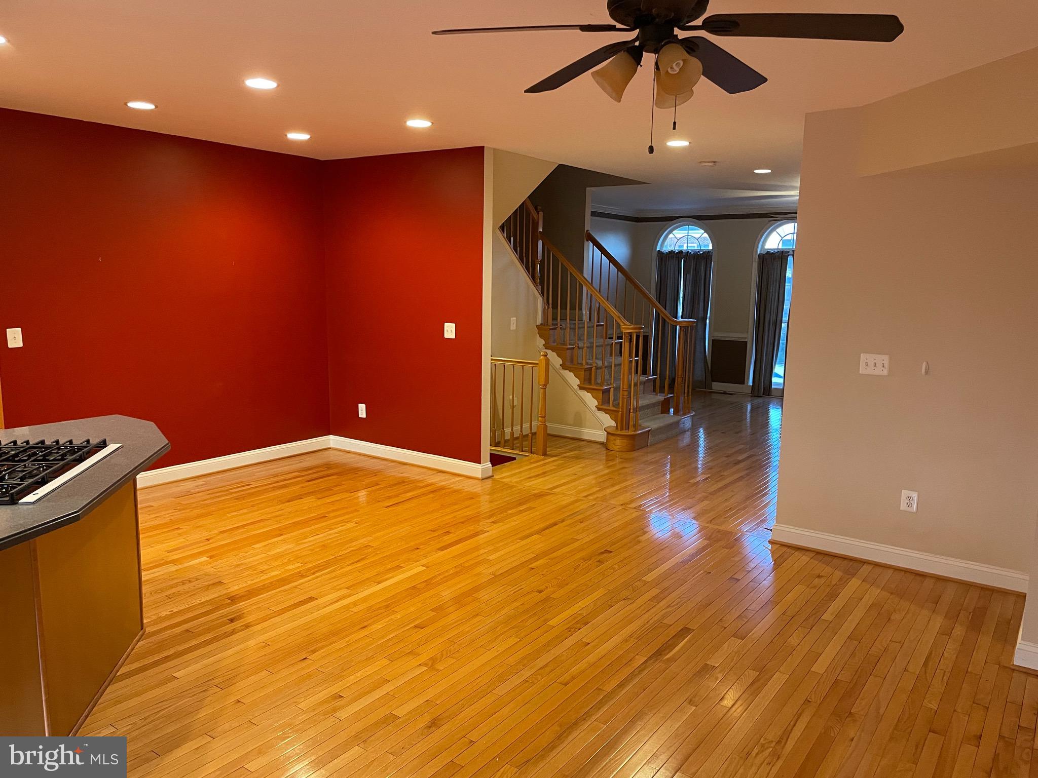 SOUTH RIDING - Residential Lease