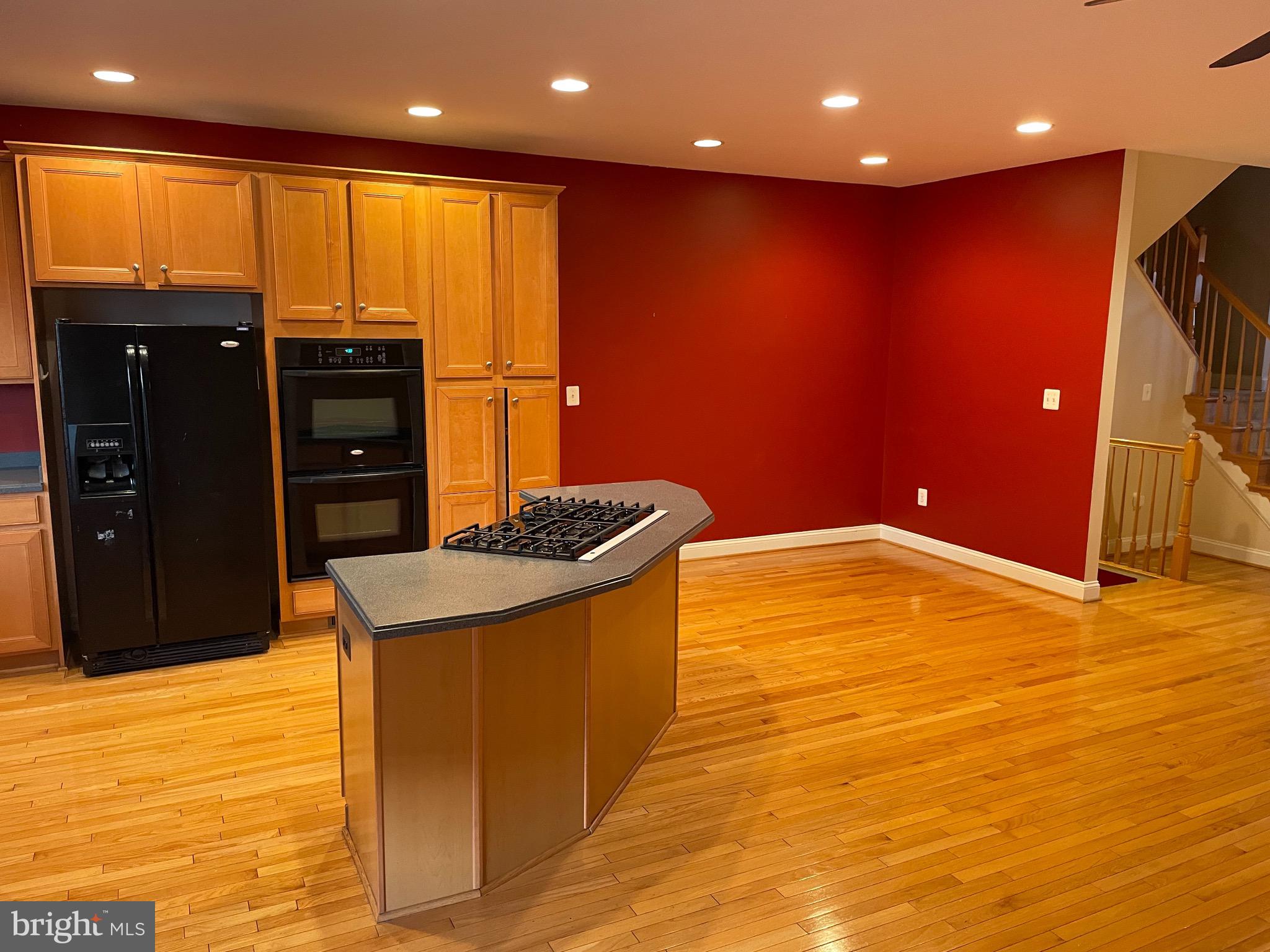 SOUTH RIDING - Residential Lease