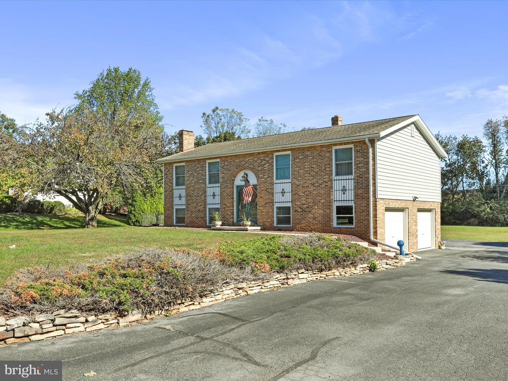 Photo of 763 Joy Dr, GREENCASTLE, PA 17225 (MLS # PAFL2030708)