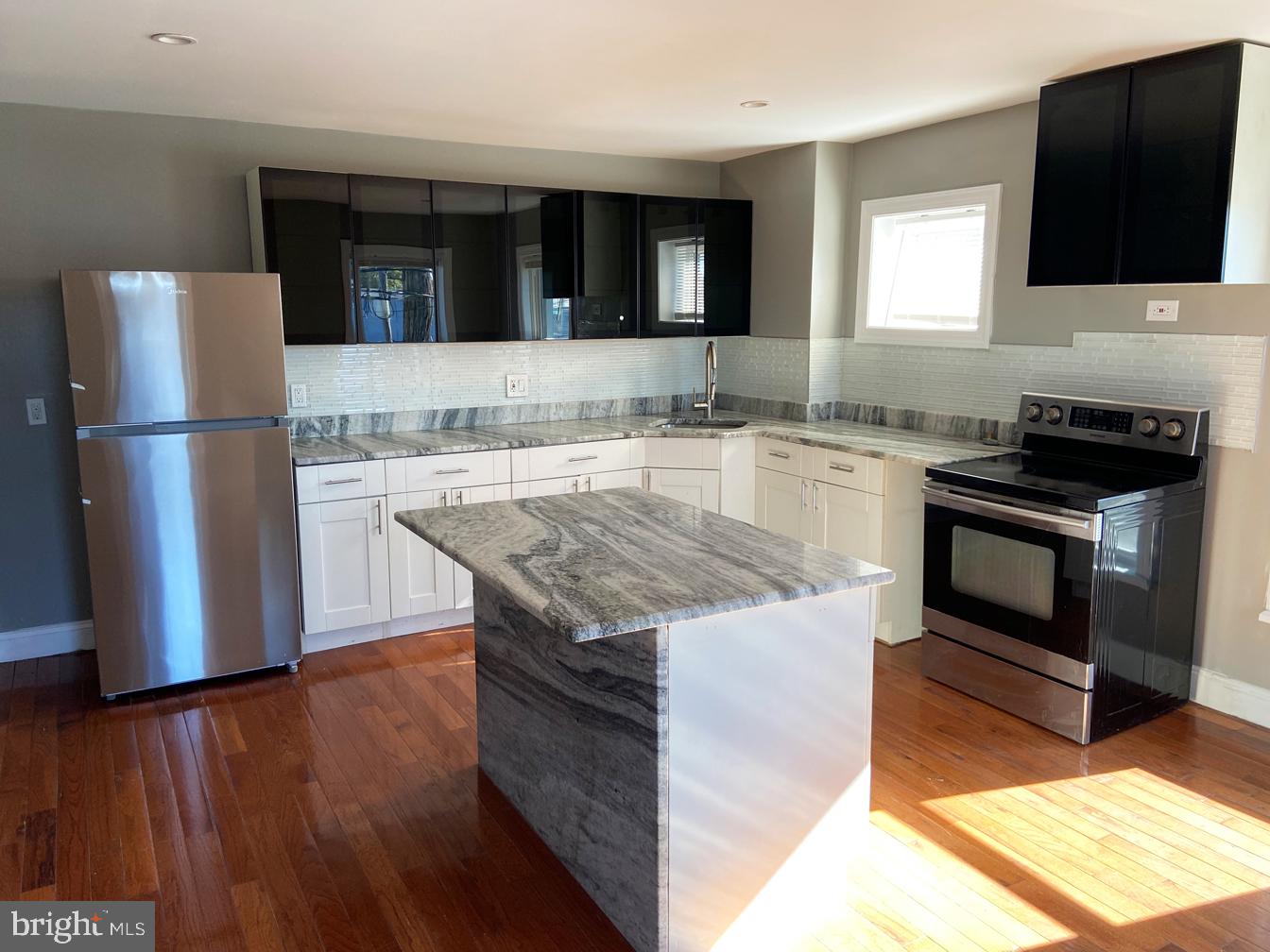190 W LEHIGH AVENUE 2ND FL