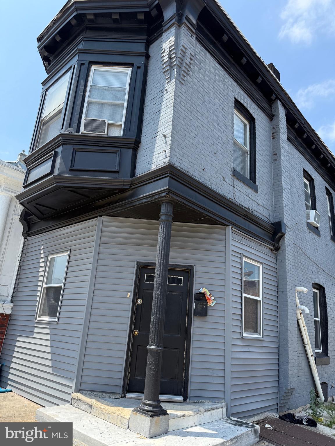 ****INVESTOR SPECIAL**** 1 bedroom 1 bath on first floor, 2 bedroom, 1 bath on second floor. Sold in "As Is, Where Is" condition. *****Multiple Offers Received. Best and Final due 8/19 by 5pm.*****