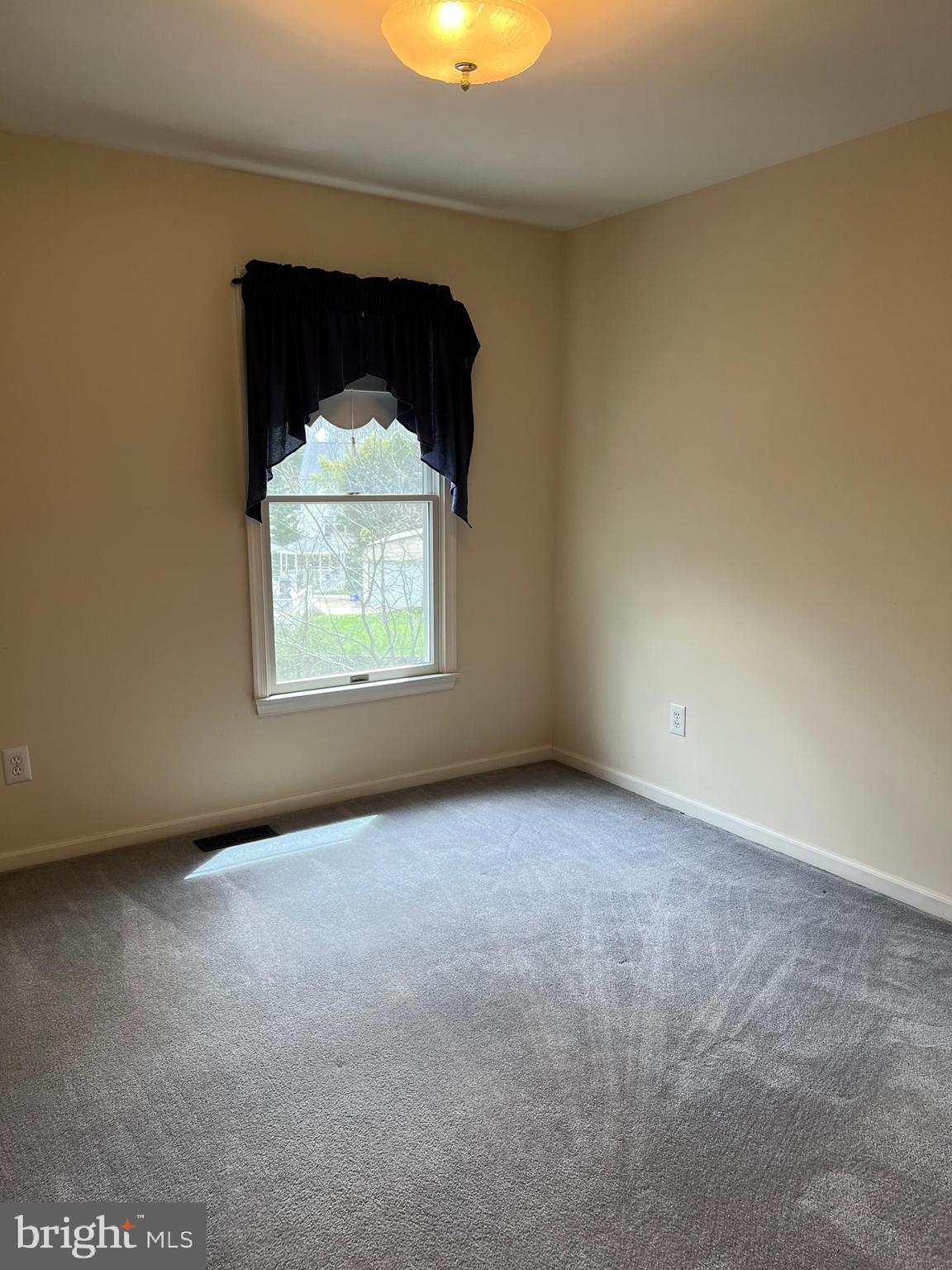 CASCADES - Residential Lease