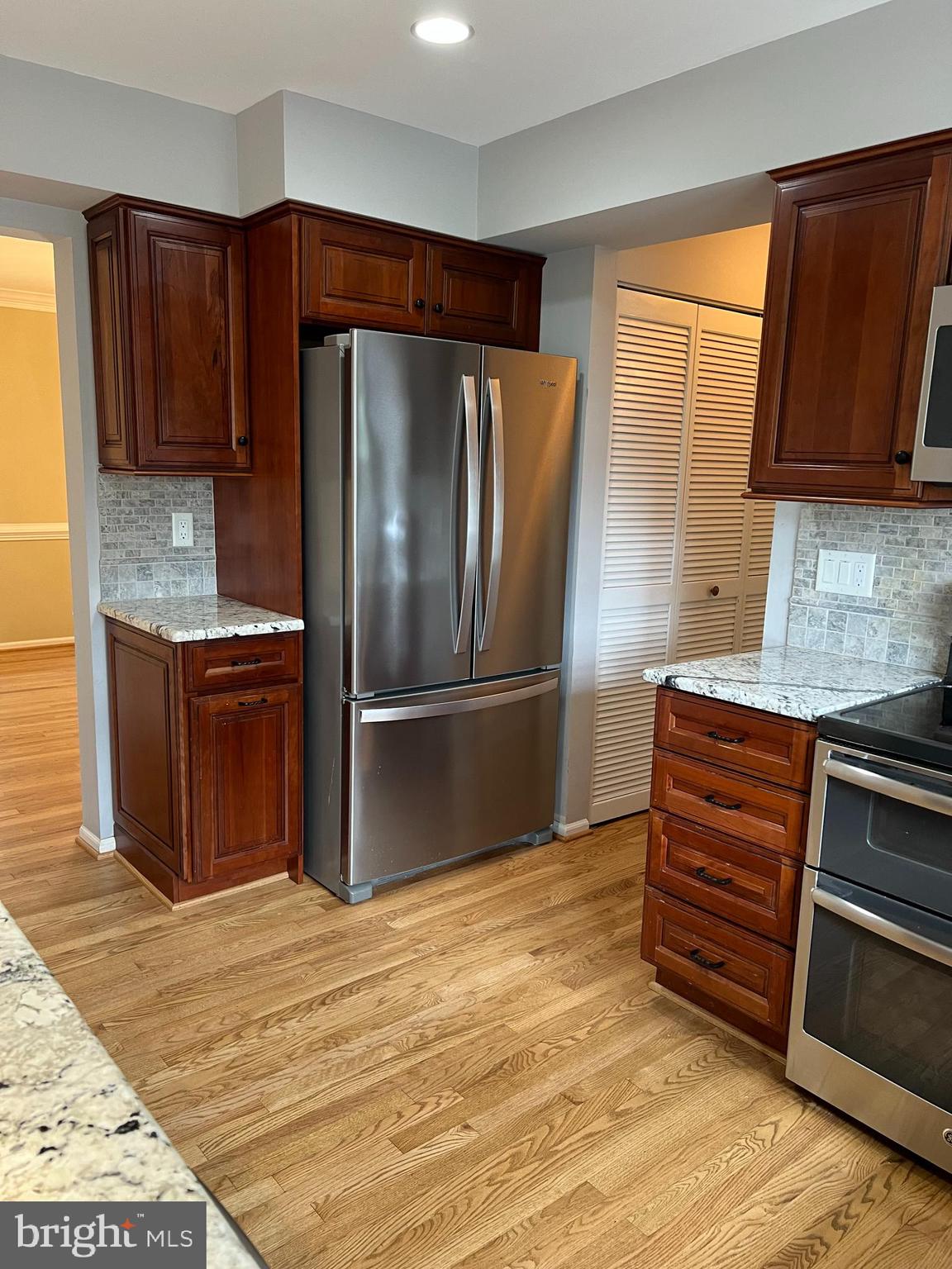 CASCADES - Residential Lease