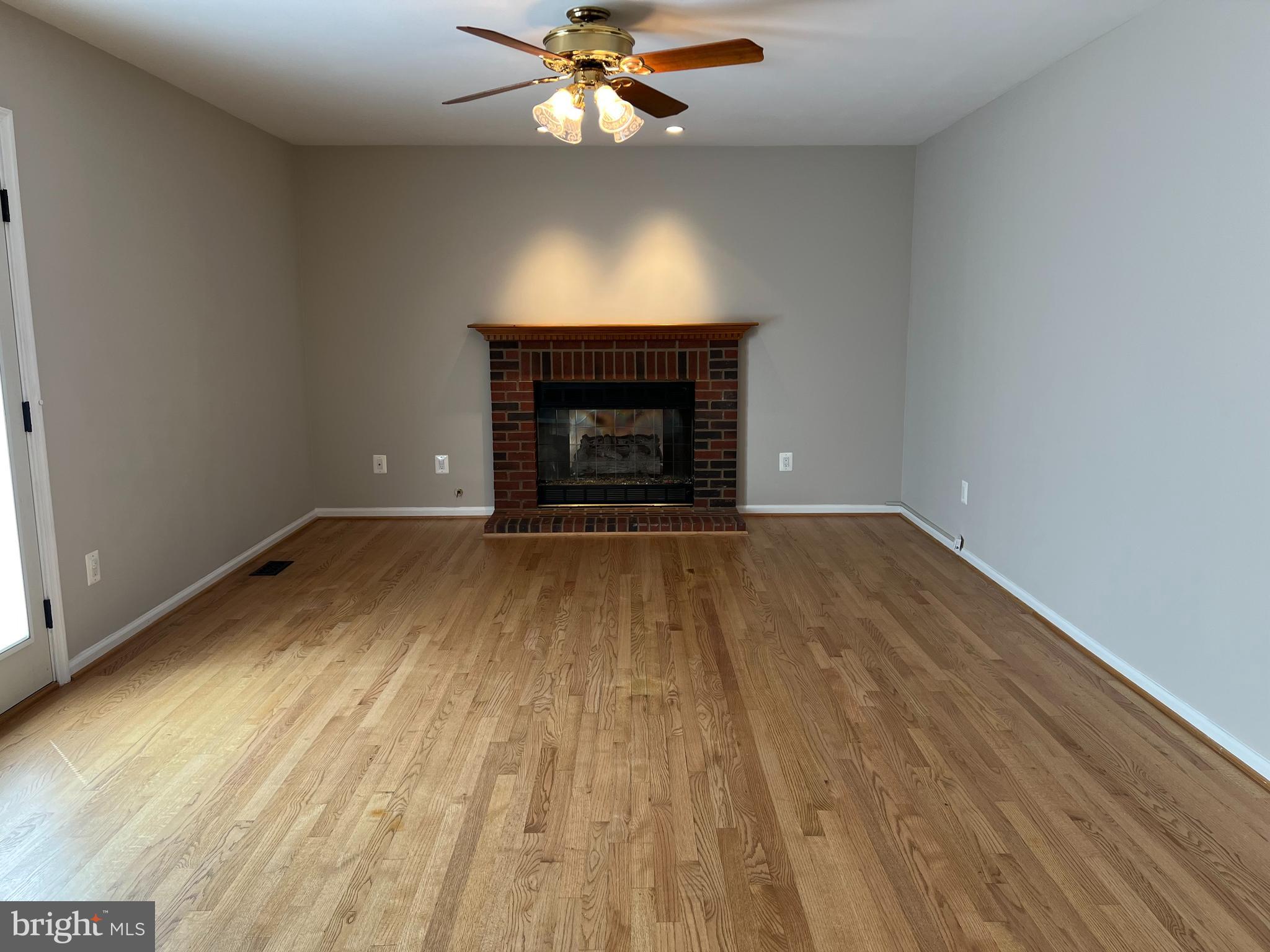 CASCADES - Residential Lease